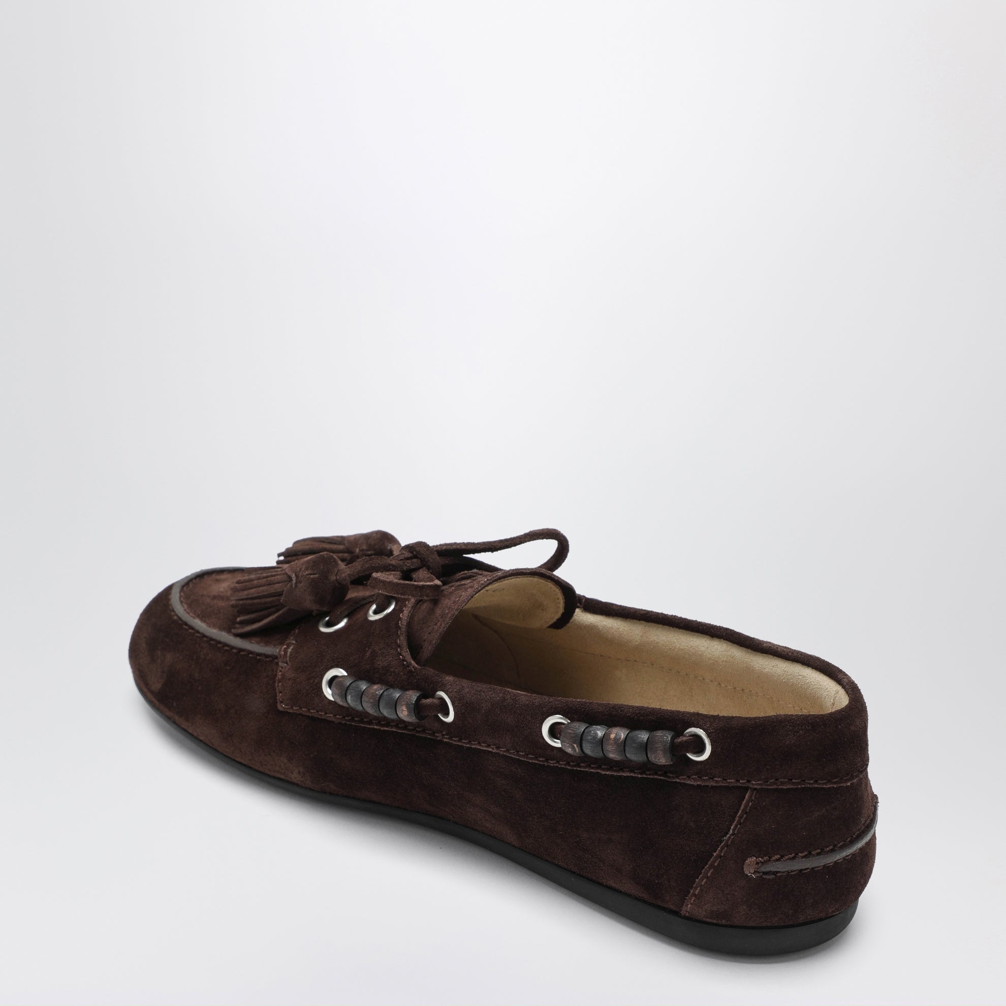 Deck shoes in suede with dark brown tassels