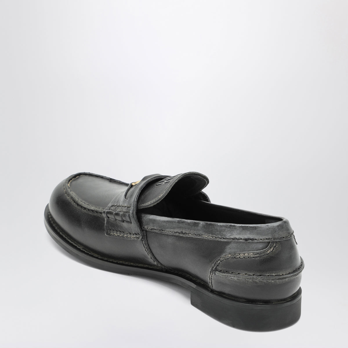 Schwarze Mokassins aus Leder im Vintage-Look