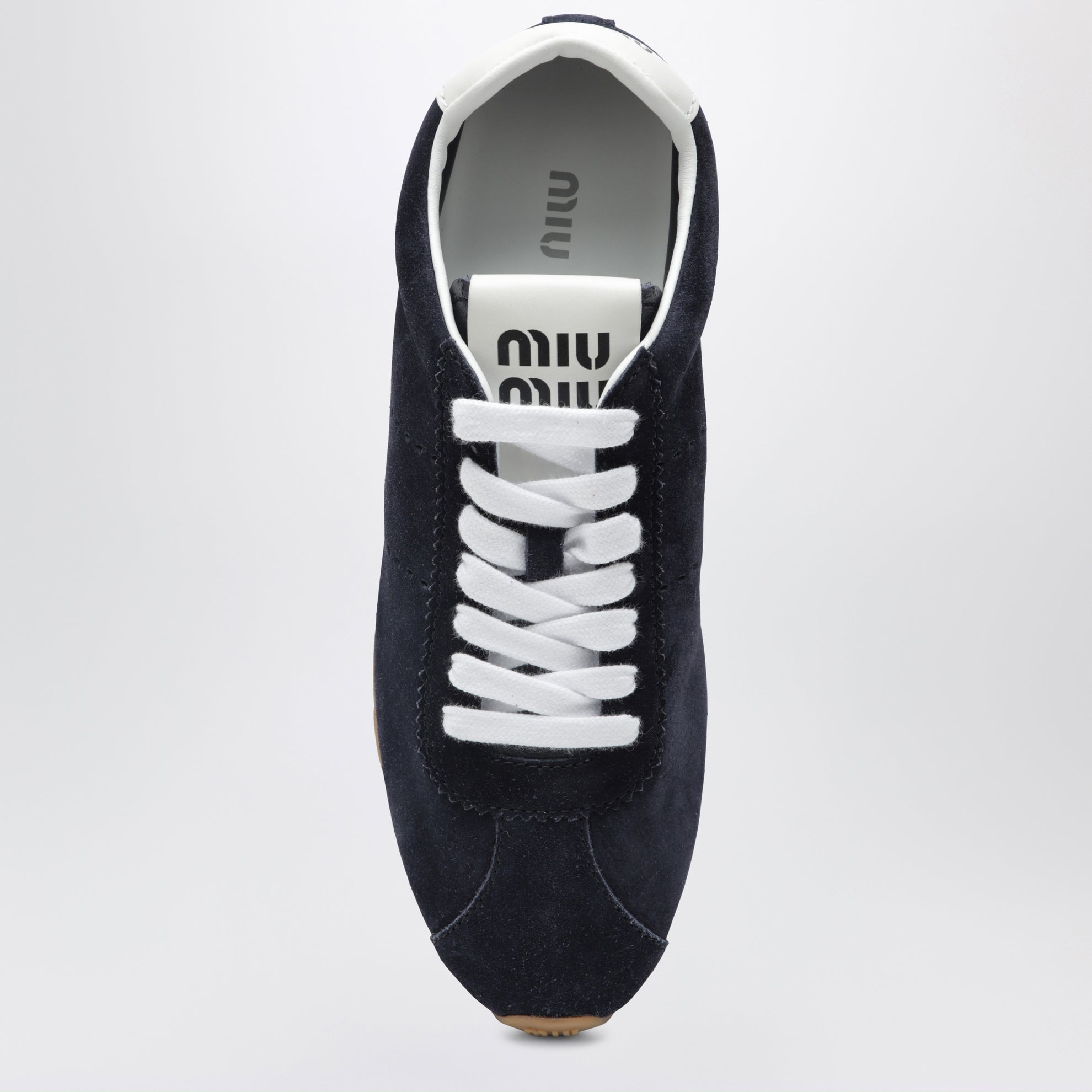 Baskets en daim bleu plume