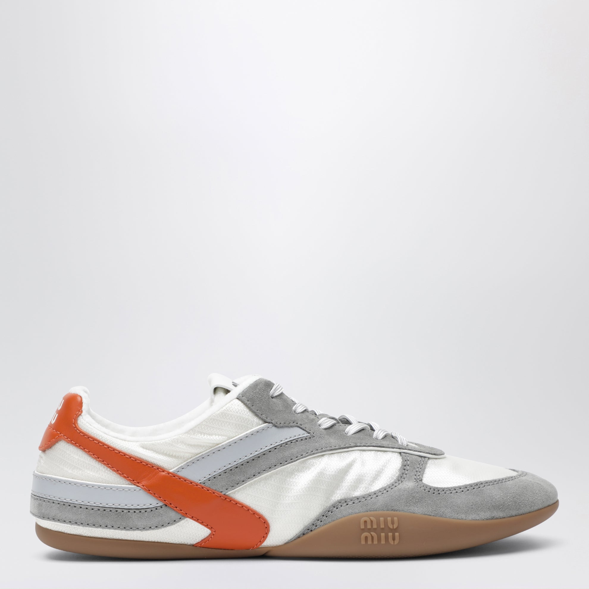 Gymnasium sneakers in Talc/Papaya in technical fabric and suede