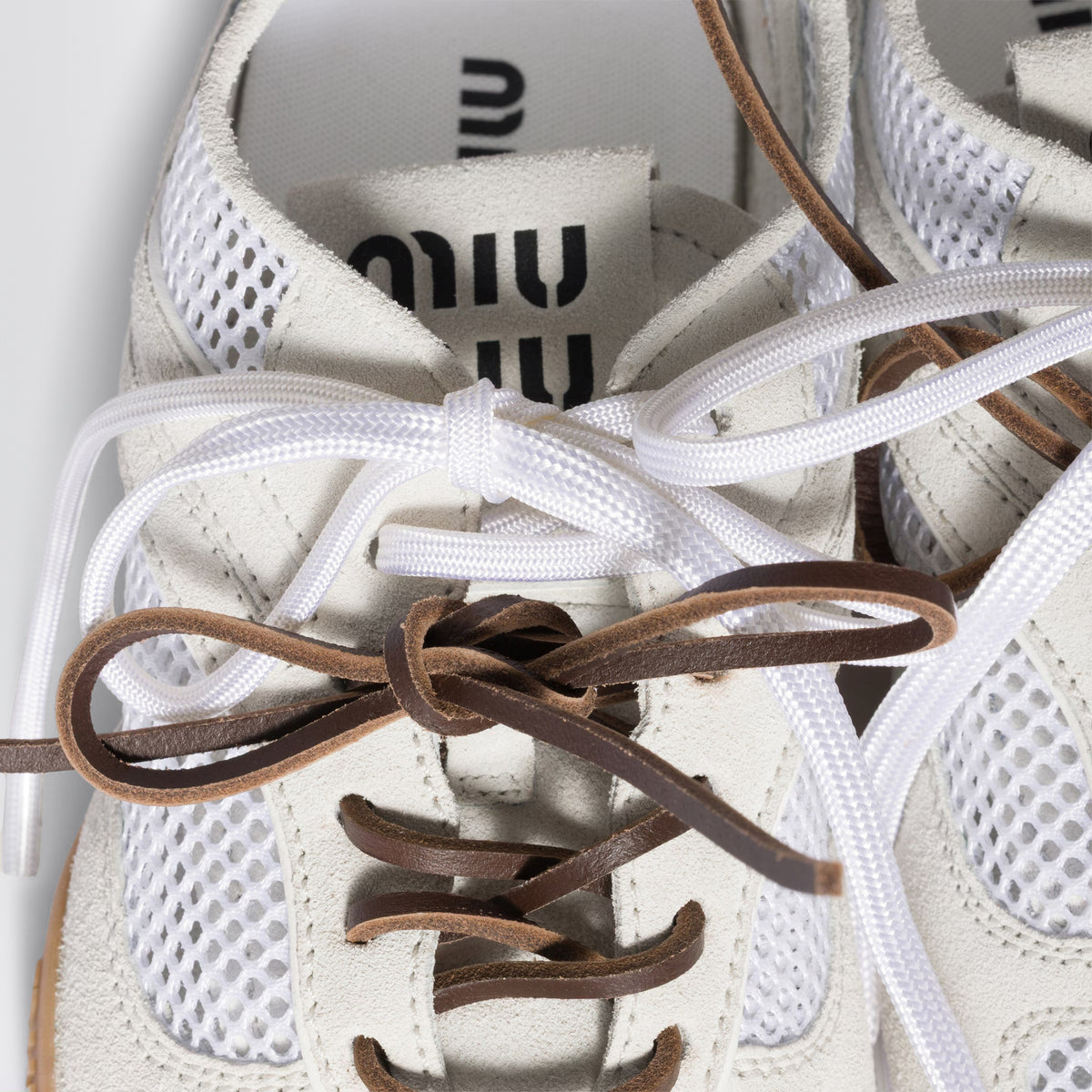 White Gymnasium sneakers in mesh and suede