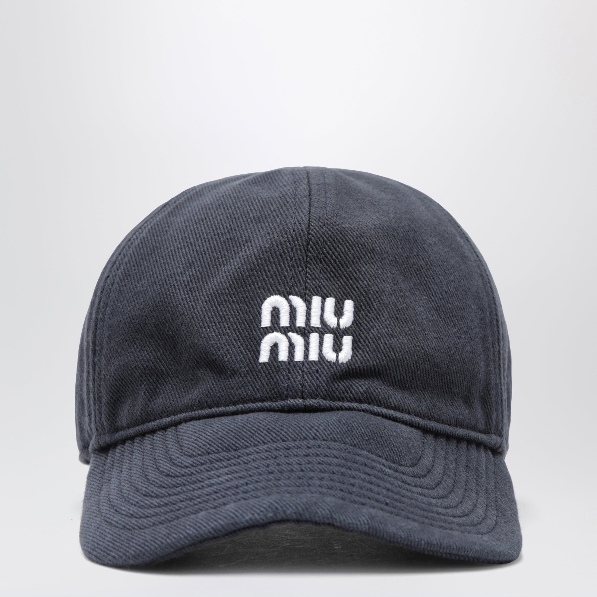 Casquette de baseball en denim lavé bleu et rouge