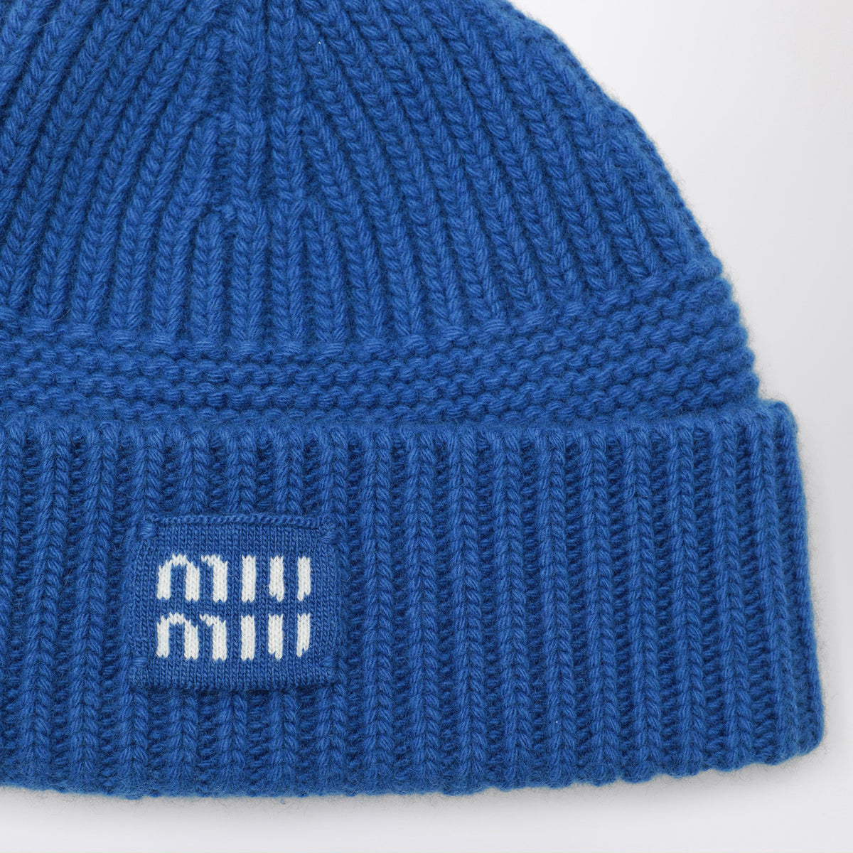 Königsblaue Mütze aus Wolle und Kaschmir