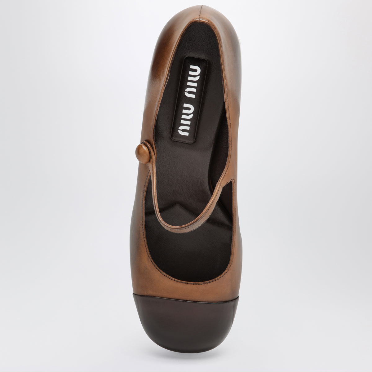 Cognac/dark brown leather Mary Jane pumps