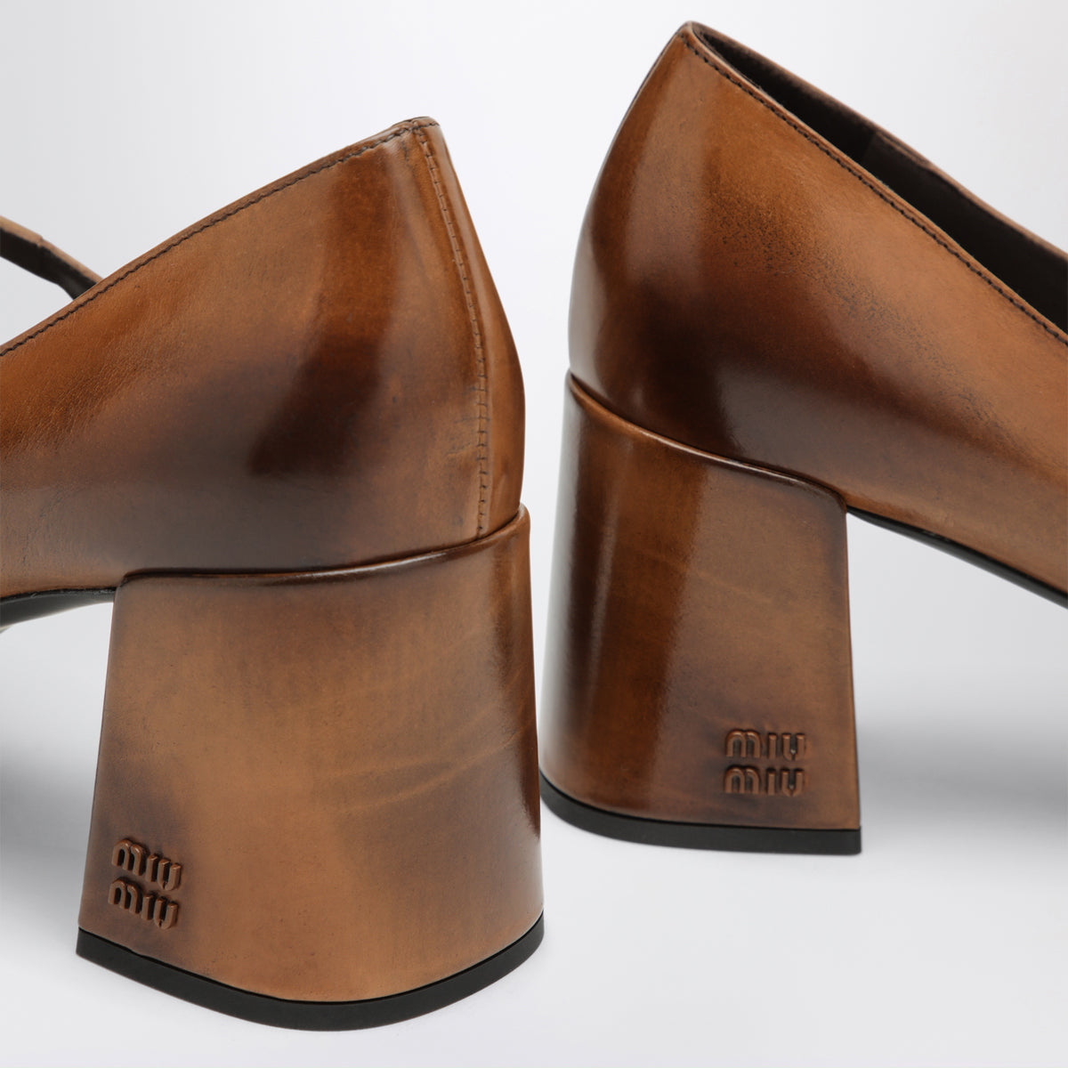 Cognac/dark brown leather Mary Jane pumps