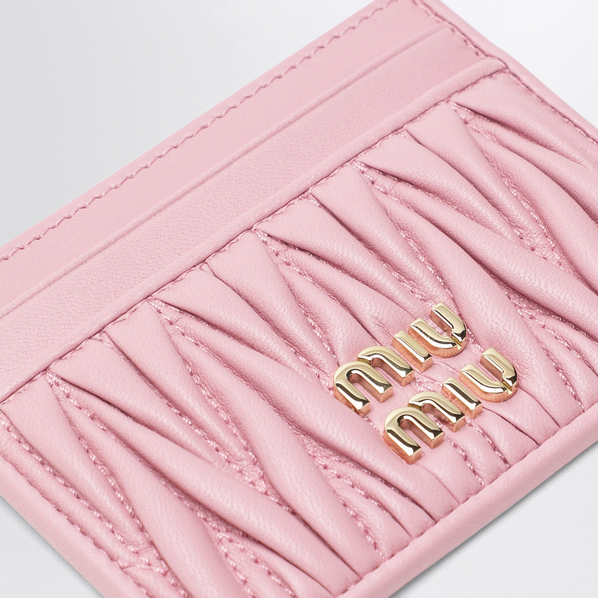 Porte-cartes rose en cuir nappa matelassé