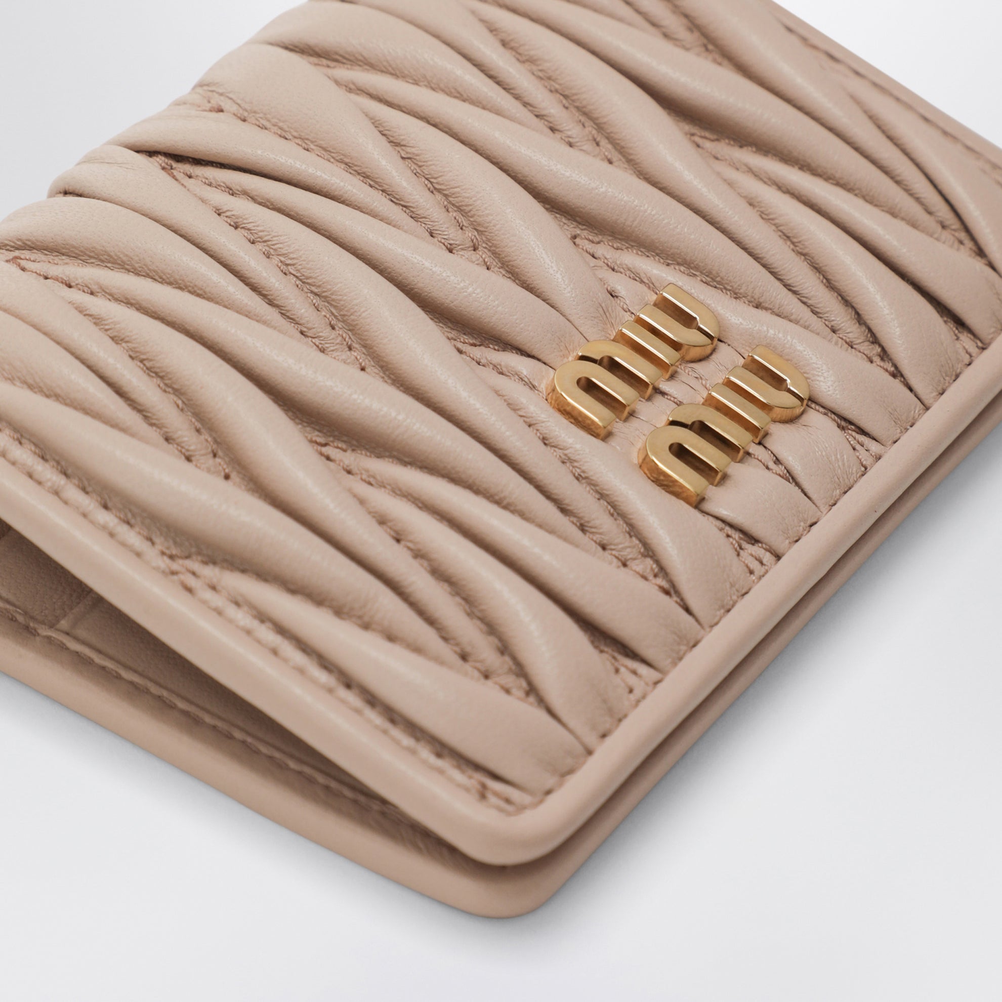 Powder Pink Card Holder in Matelassé Nappa Leather