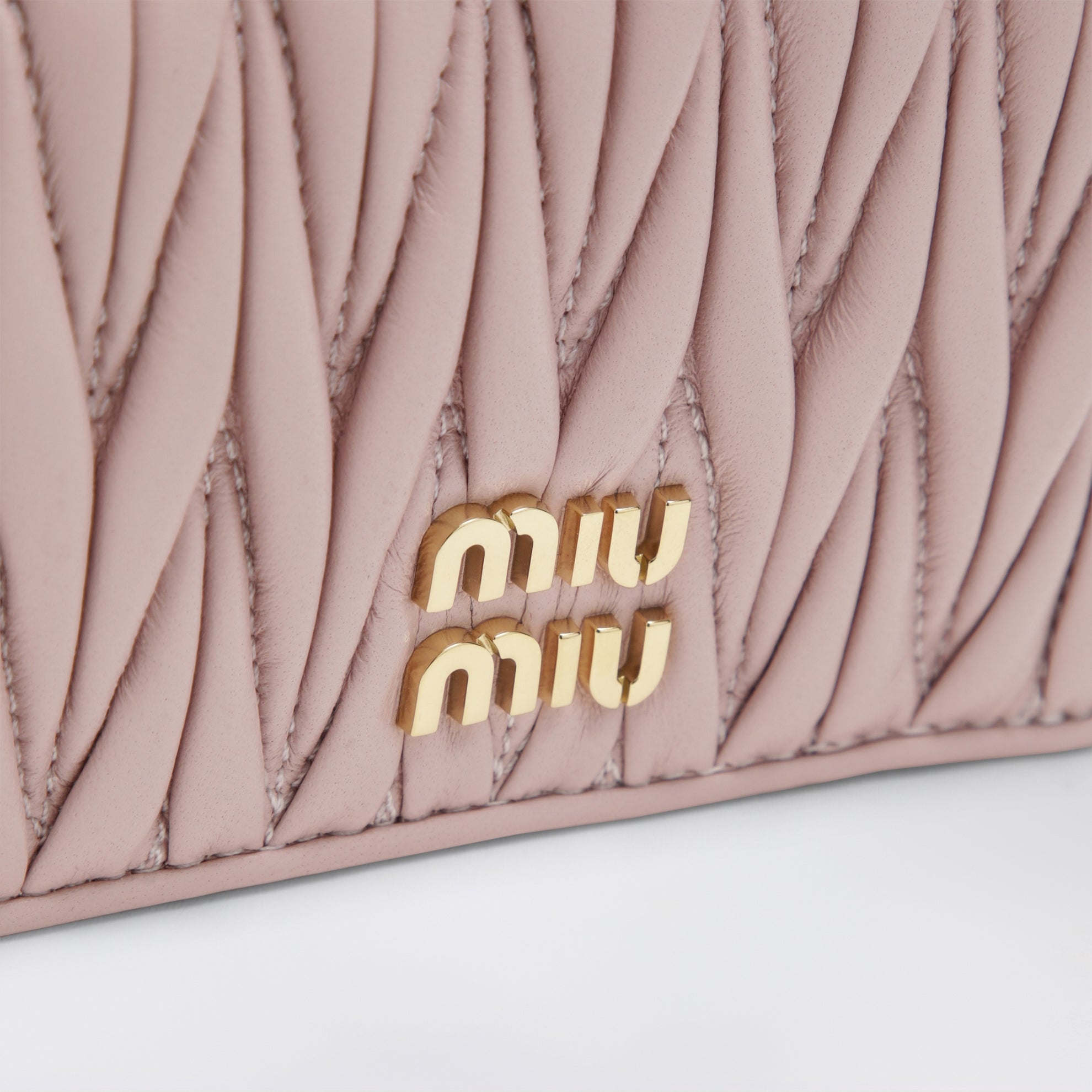Compact wallet in matelassé nappa leather, Alabaster