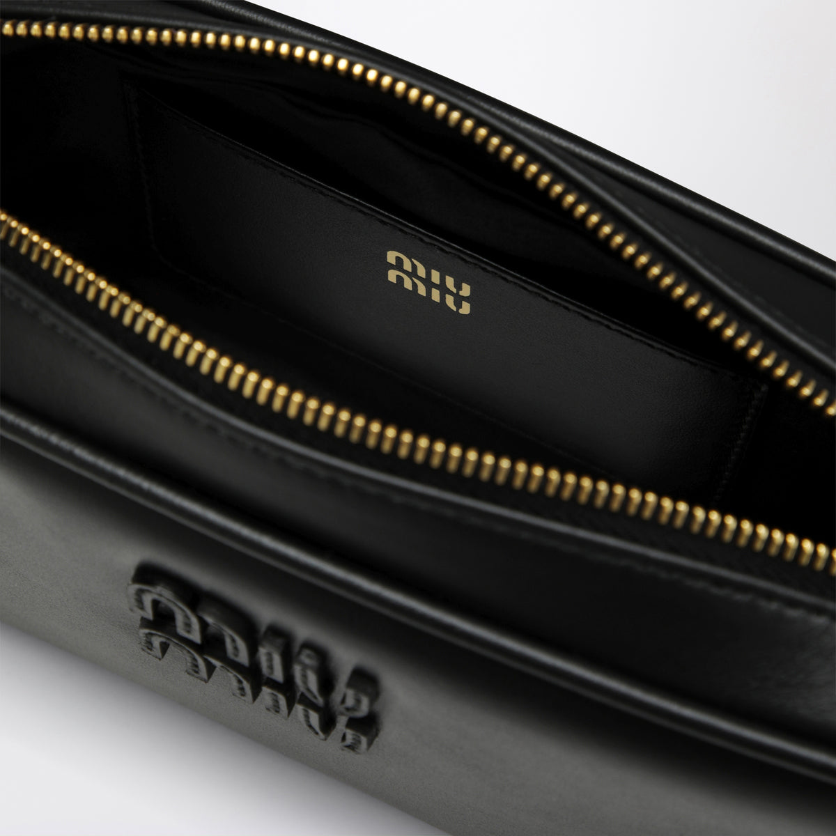 Pouch nera in pelle 