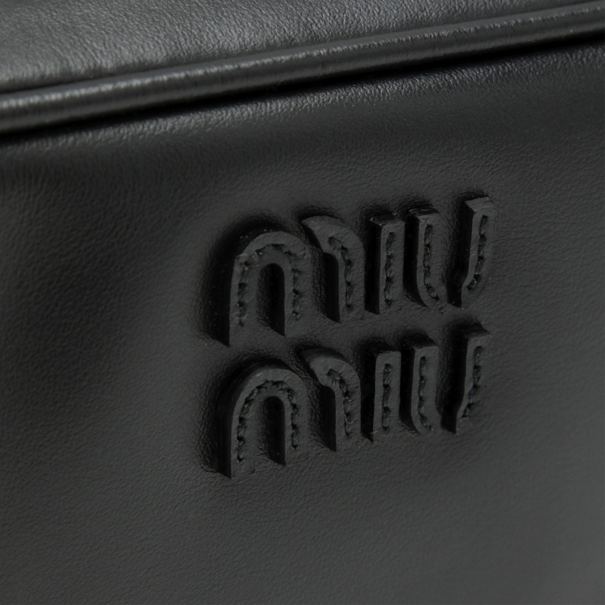 Pouch nera in pelle 