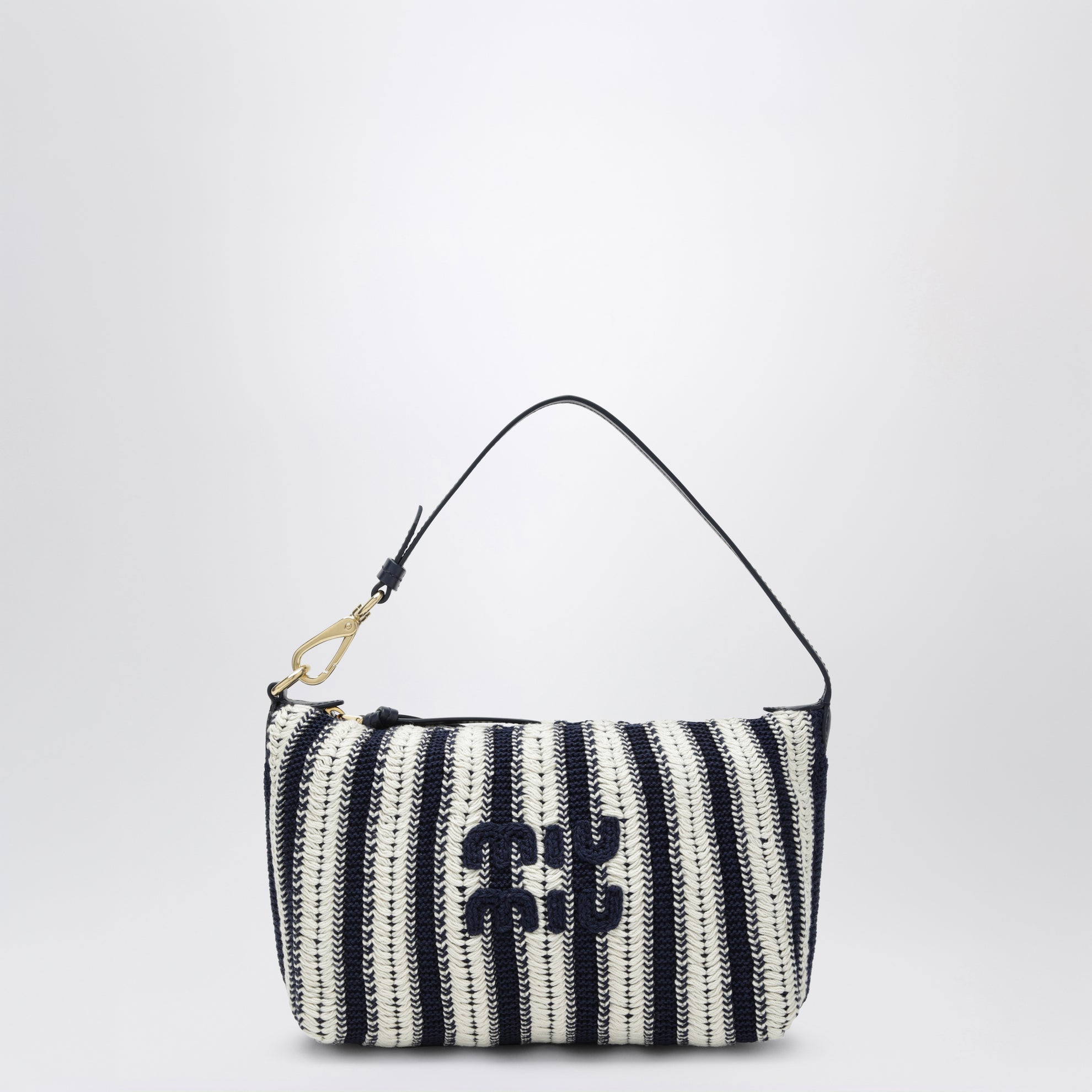 Pouch aus Häkel-Baumwolle und Leder in Blau/Ecru