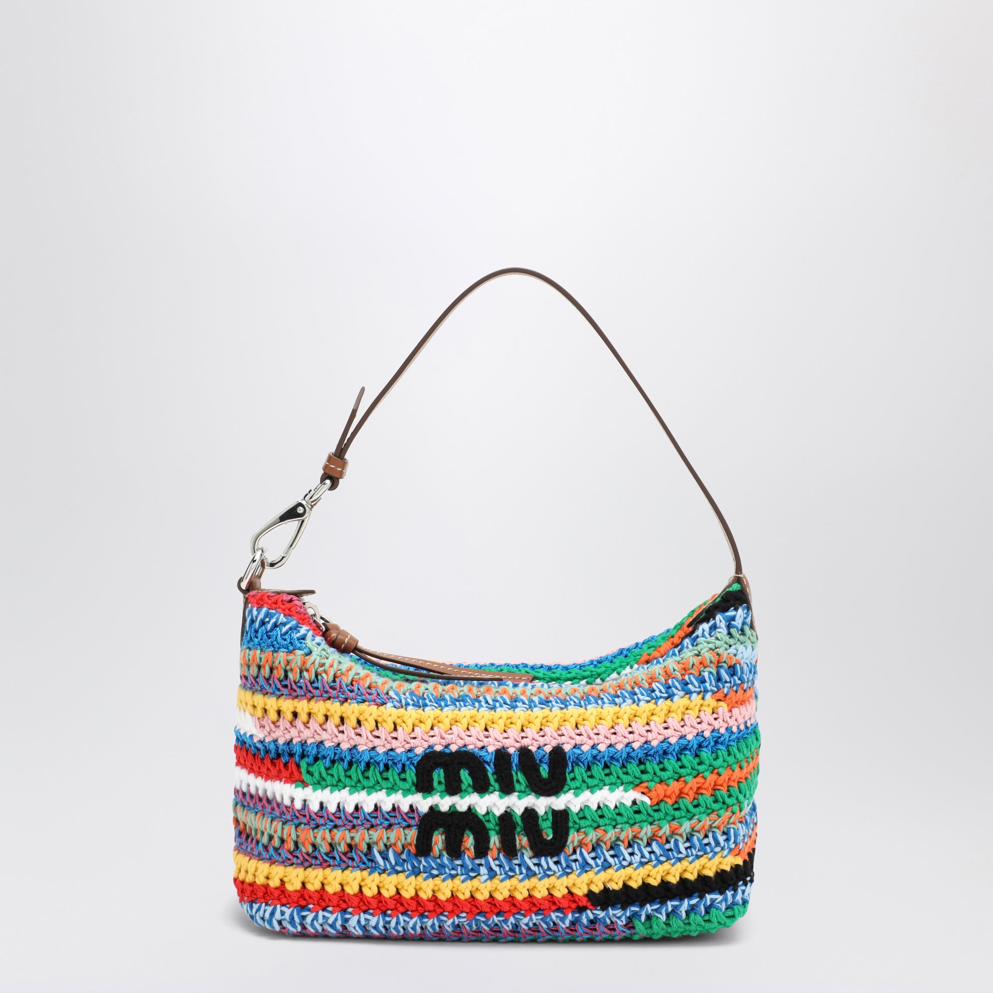 Pouch in multicolored crochet