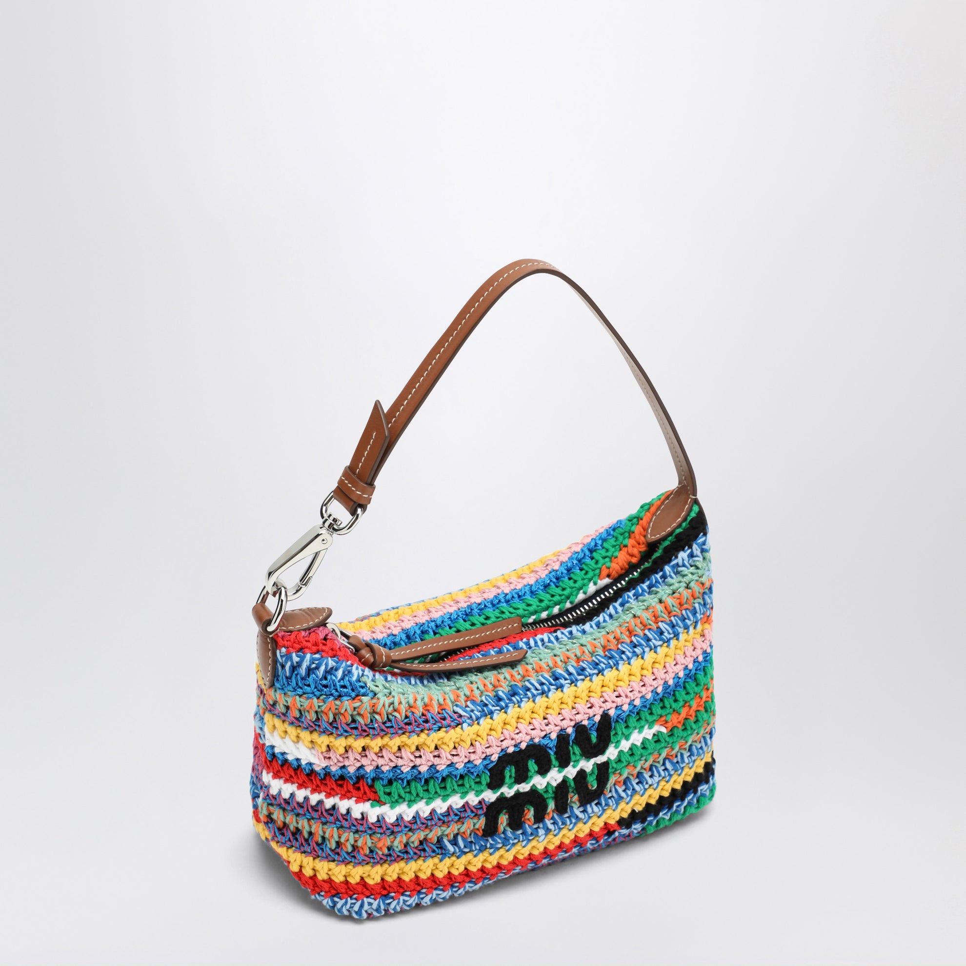 Pouch in multicolored crochet