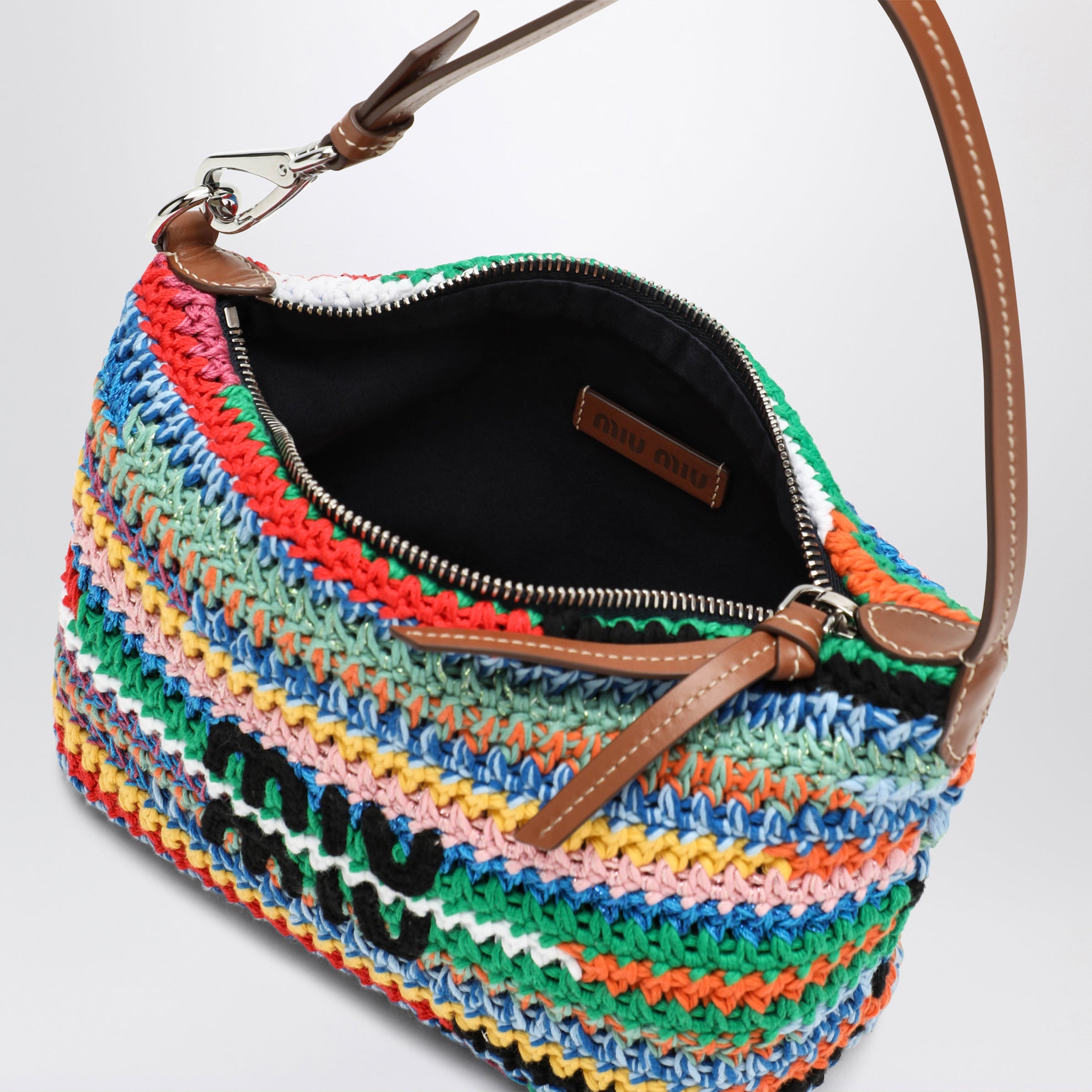 Pouch in multicolored crochet