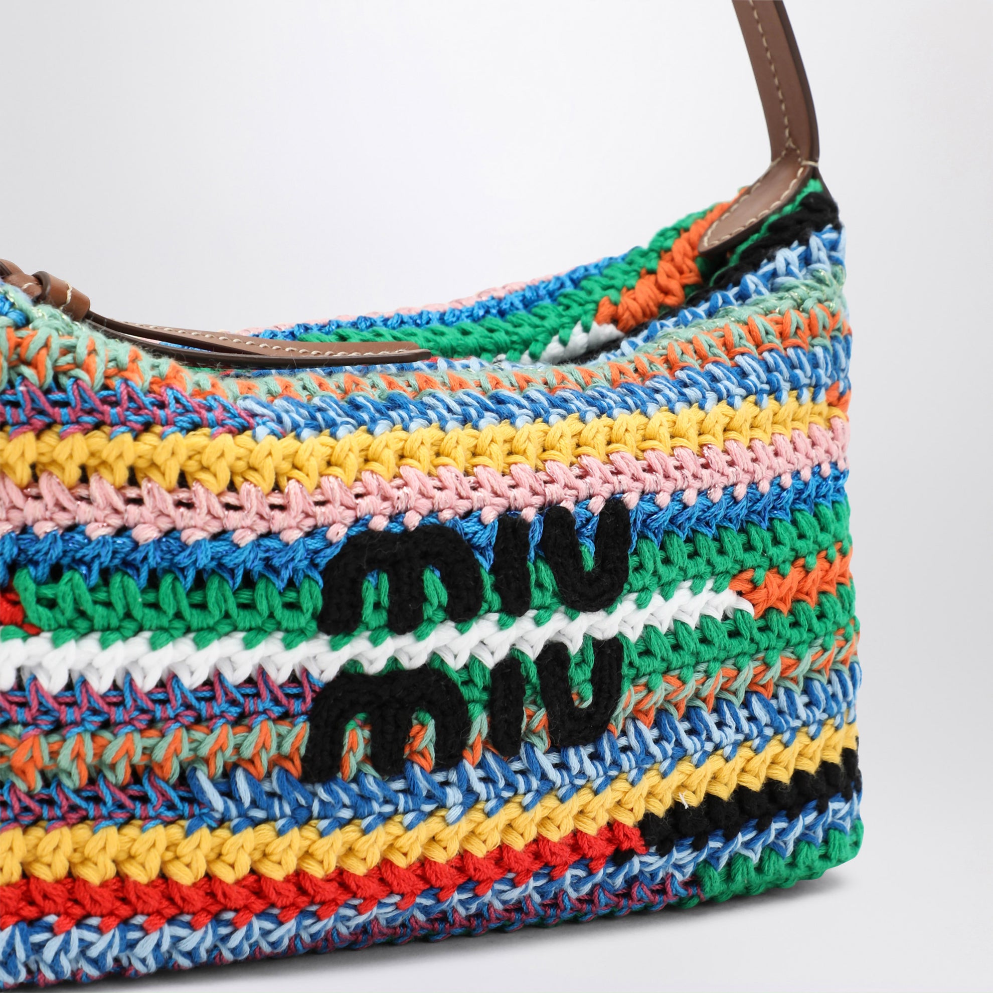 Pouch in multicolored crochet