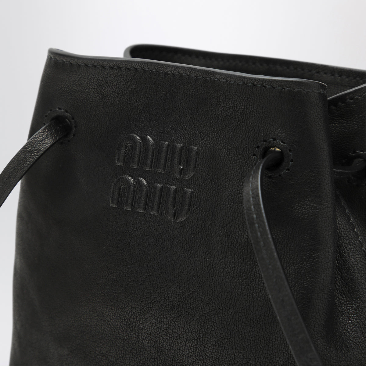 Borsa a secchiello nera