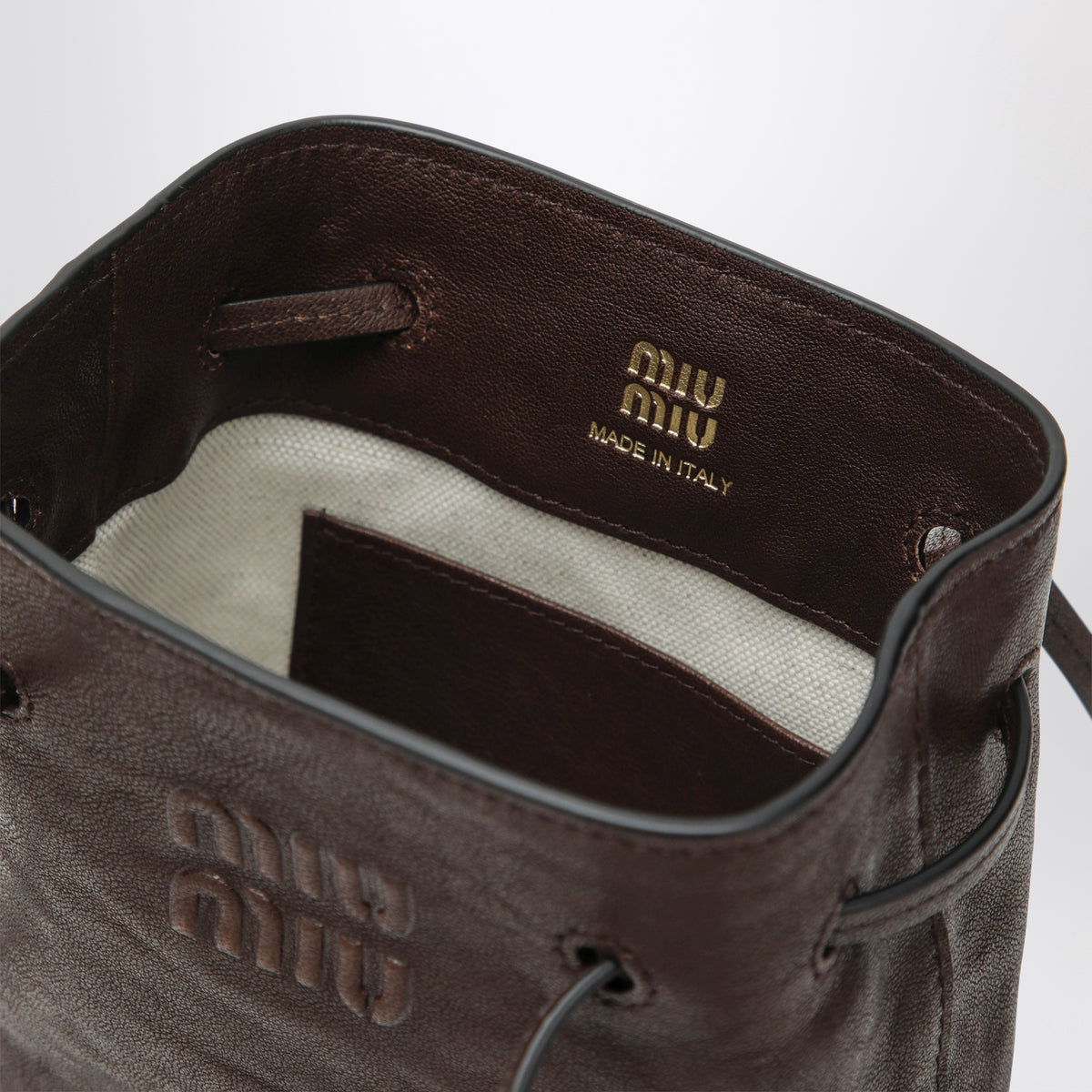 Radica bucket bag