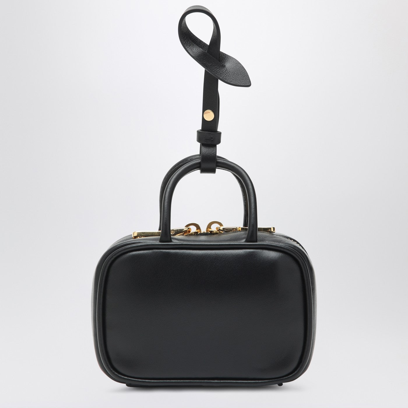 Trick black in leather