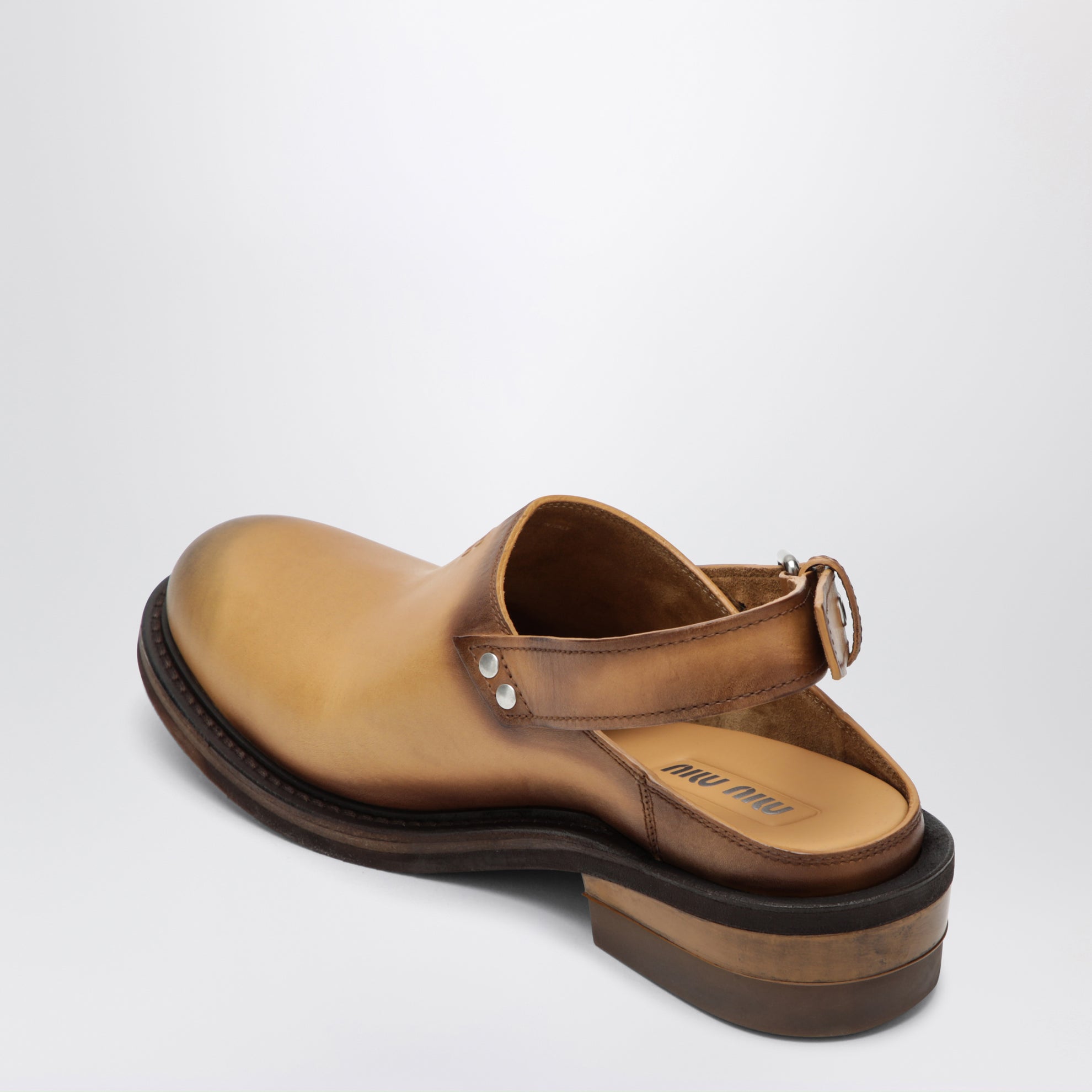 Sabot Foule in pelle color cuoio