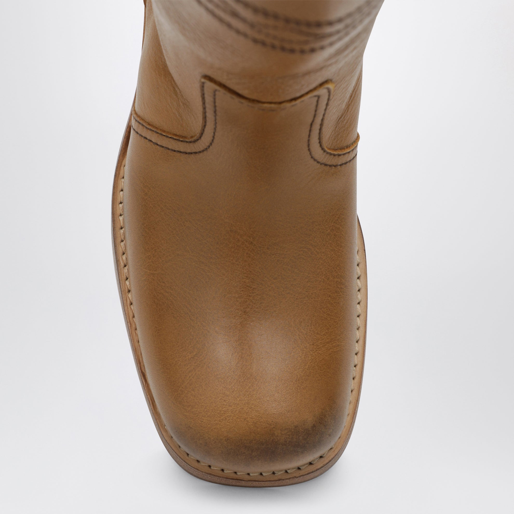 Bestickte Lederstiefel in Cuoio