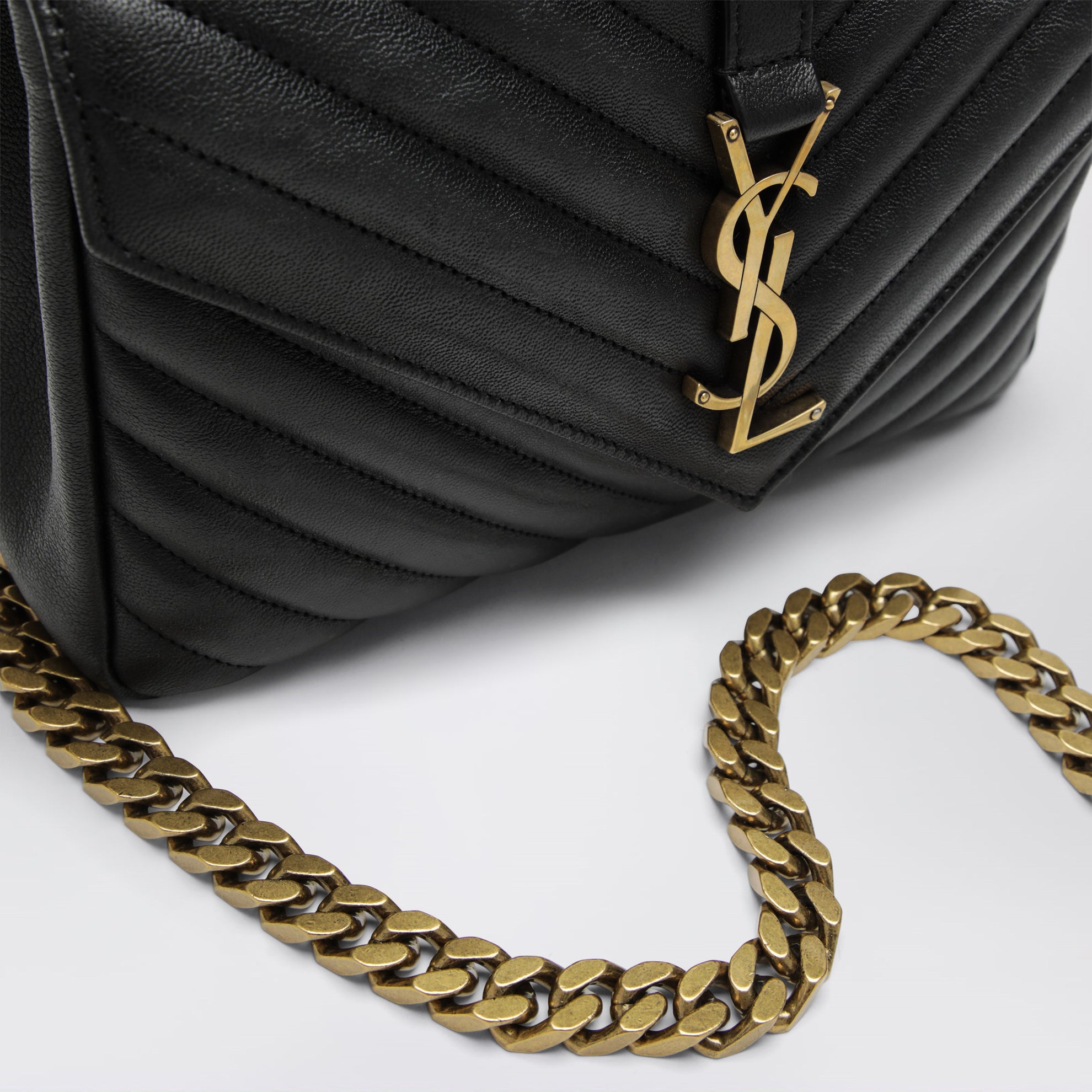 Sac College moyen en cuir matelassé noir