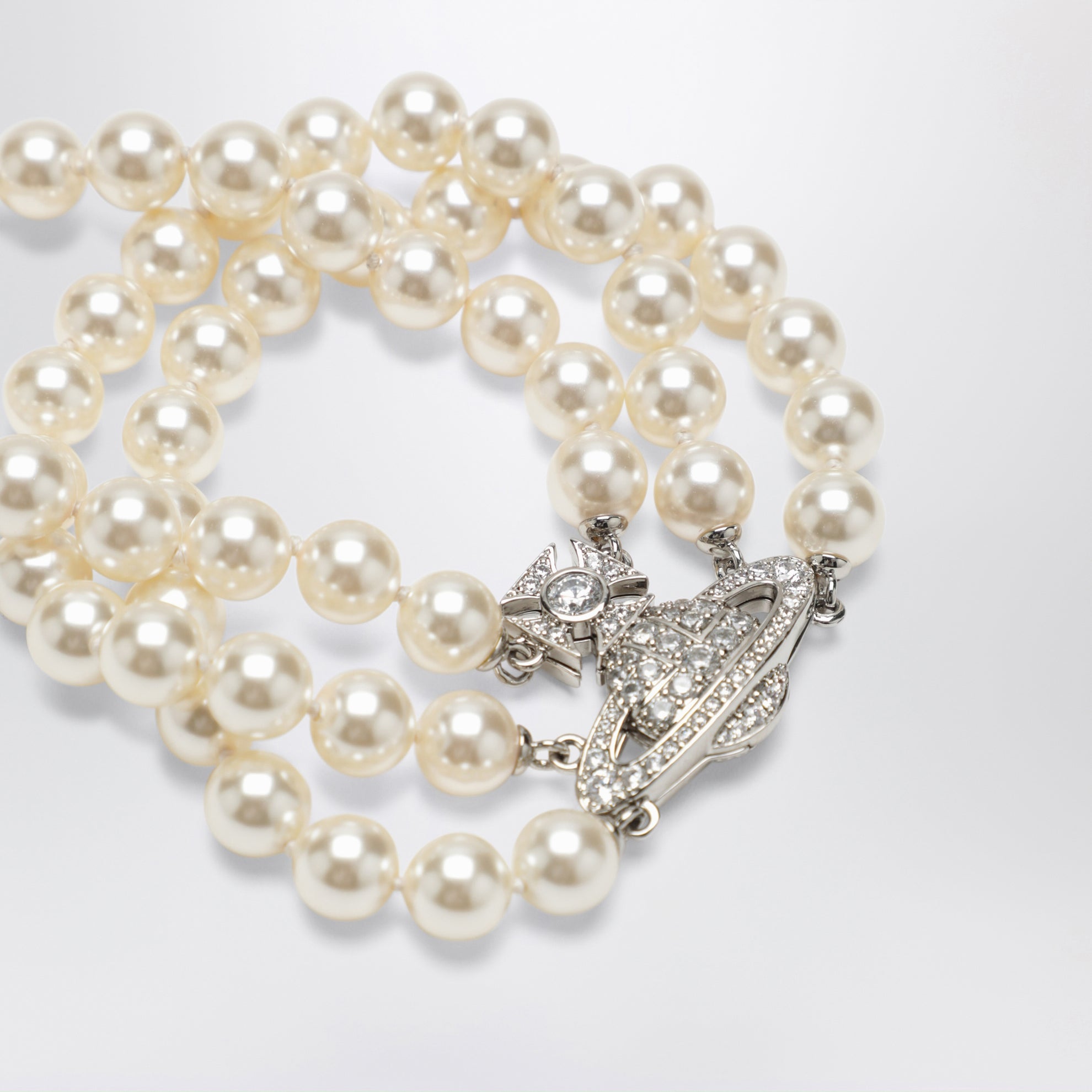 Bracciale Orb platino a tre giri con perle