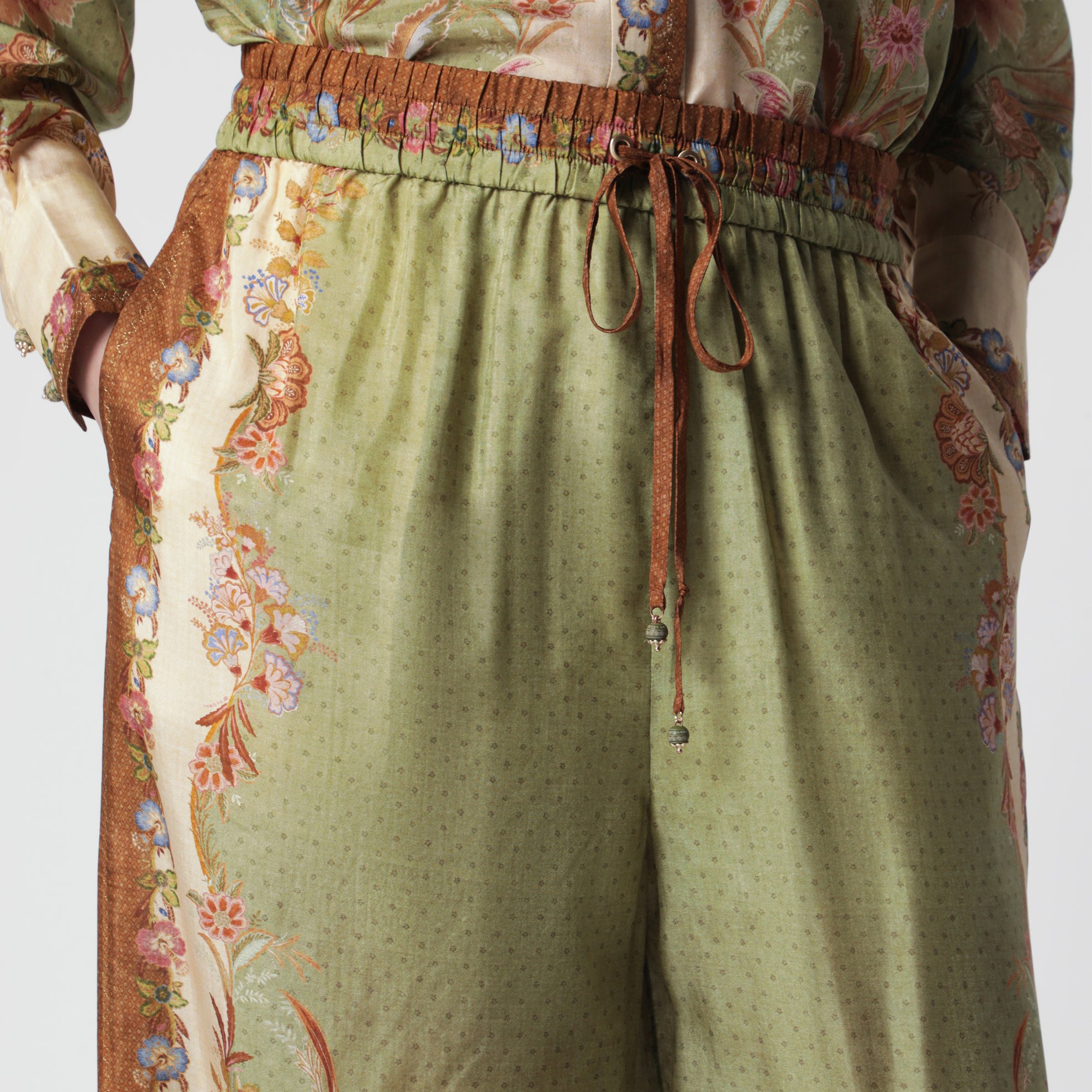 Indra Relaxed trousers with floral print