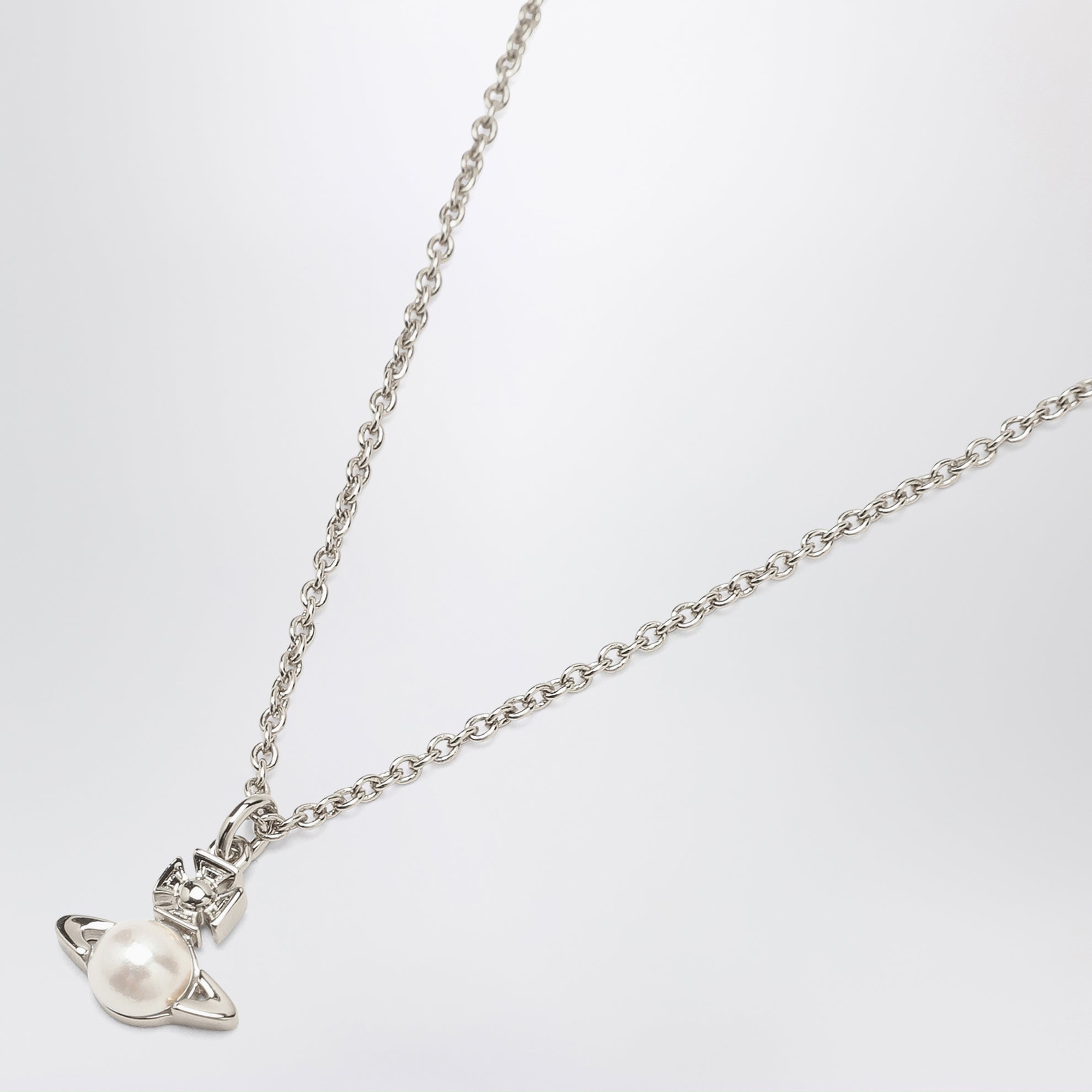 Collier Balbina avec logo Orb et perle