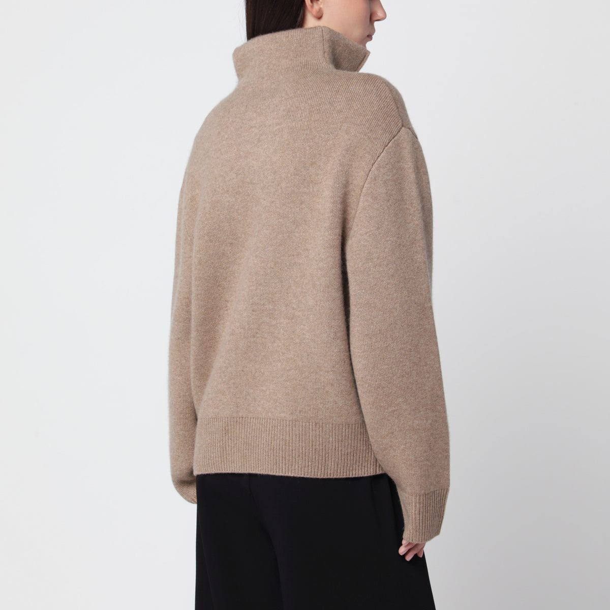Hazelnut Dana sweater in merino wool and cashmere