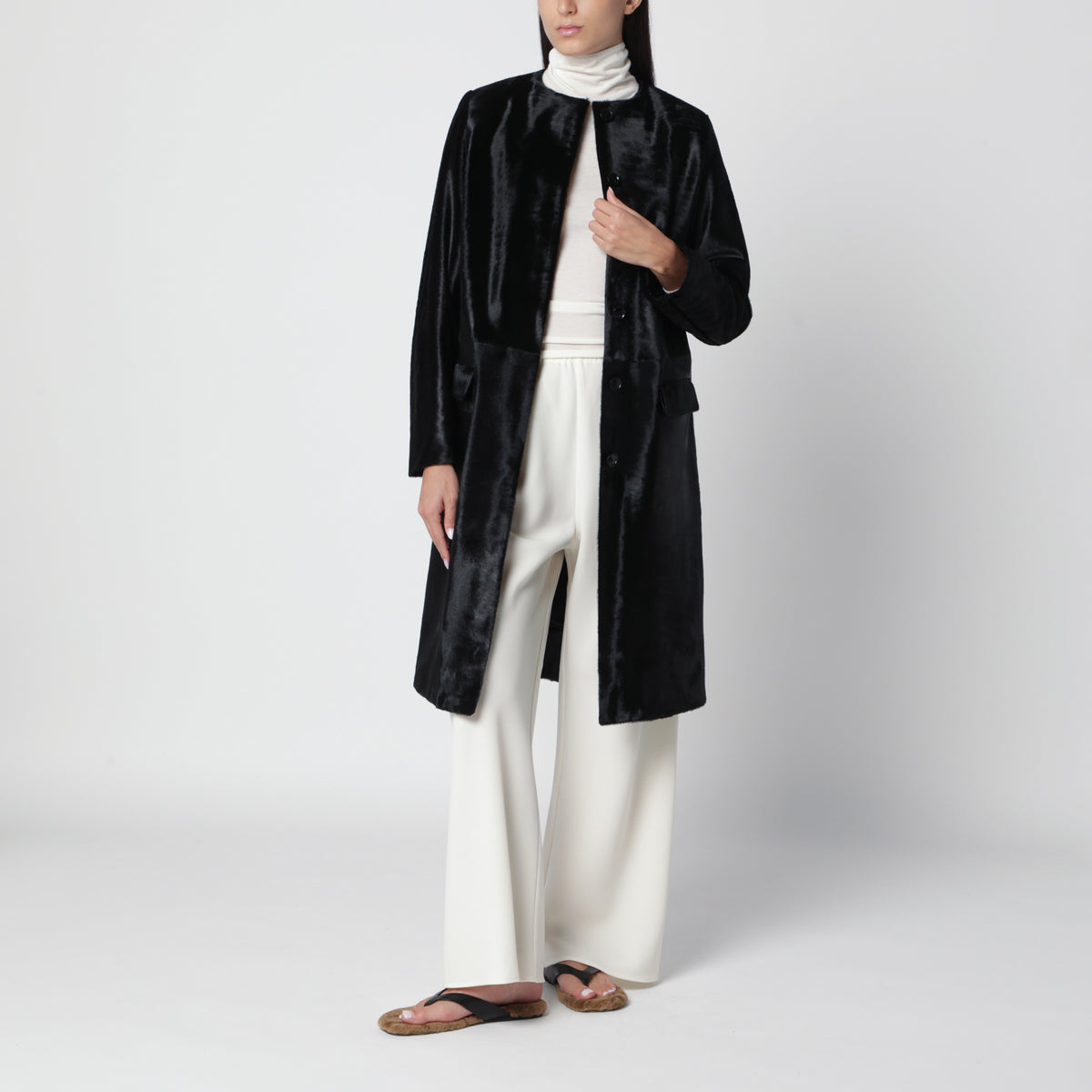 Cappotto Harlow nero in pelle effetto pony