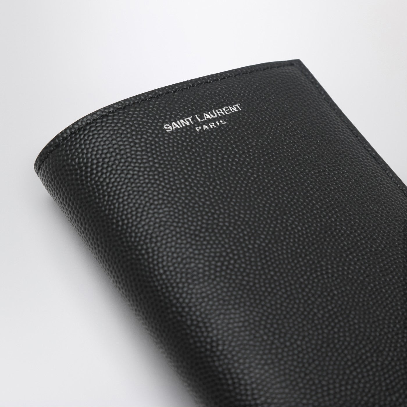 Kartenetui aus schwarzem Grain de Poudre-Leder