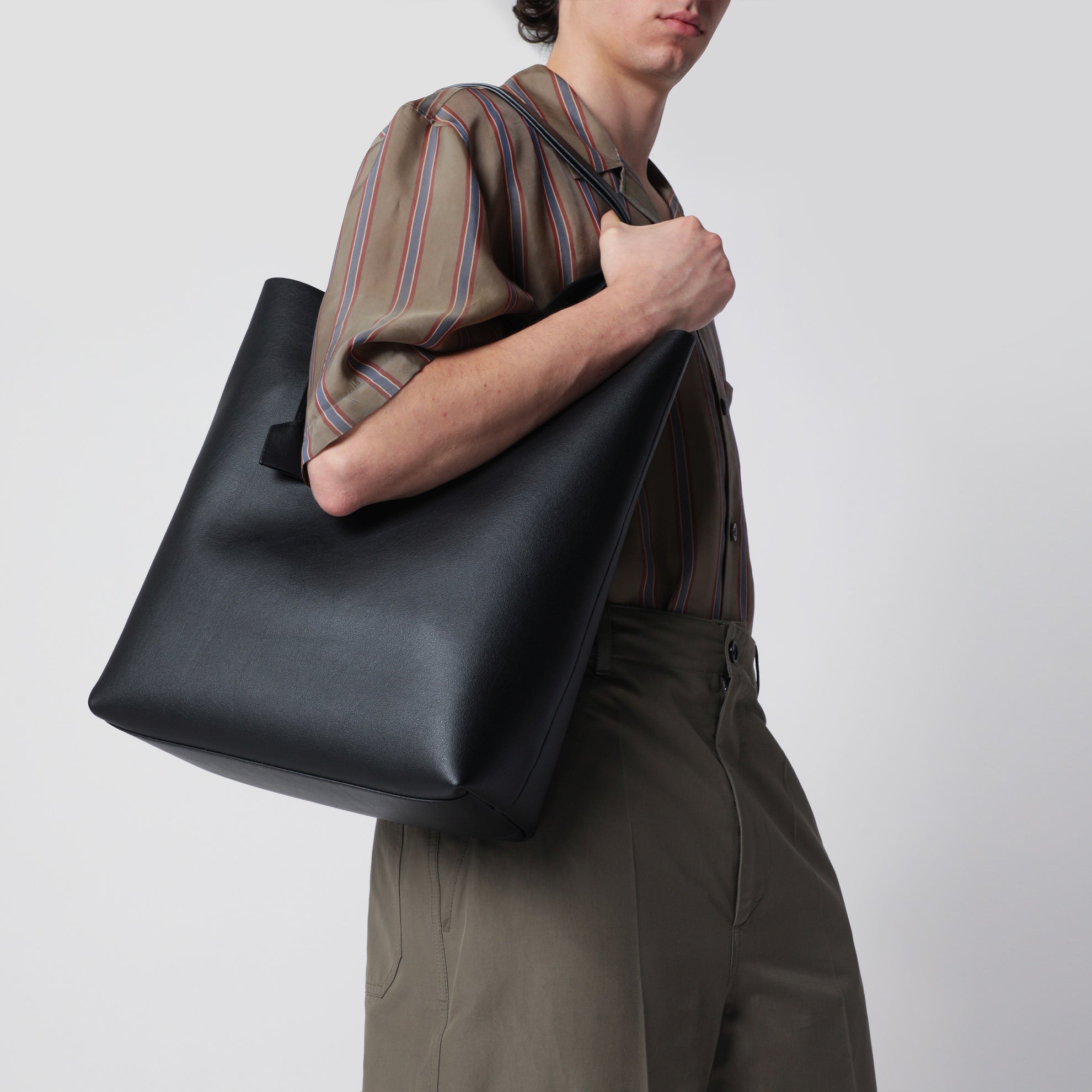 Borsa shopping Bold nera in pelle