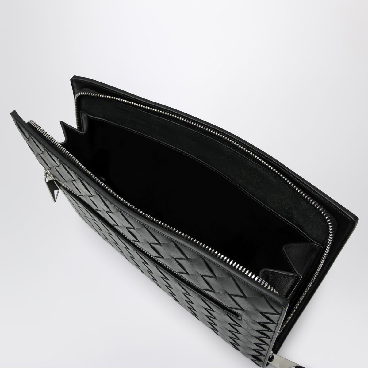 Petit porte-documents Intrecciato noir en cuir
