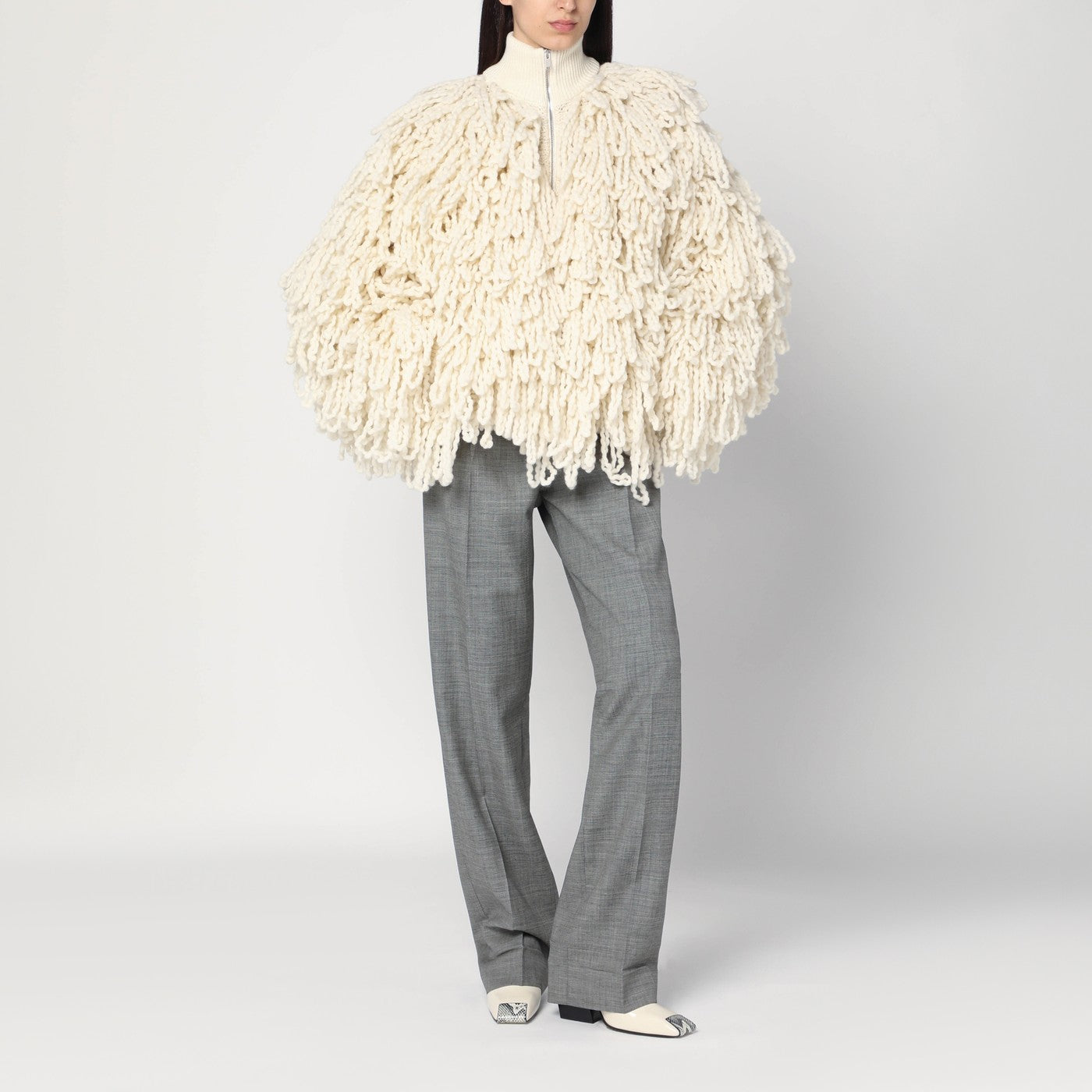 Weiße Bomberjacke aus Wolle mit Fransen