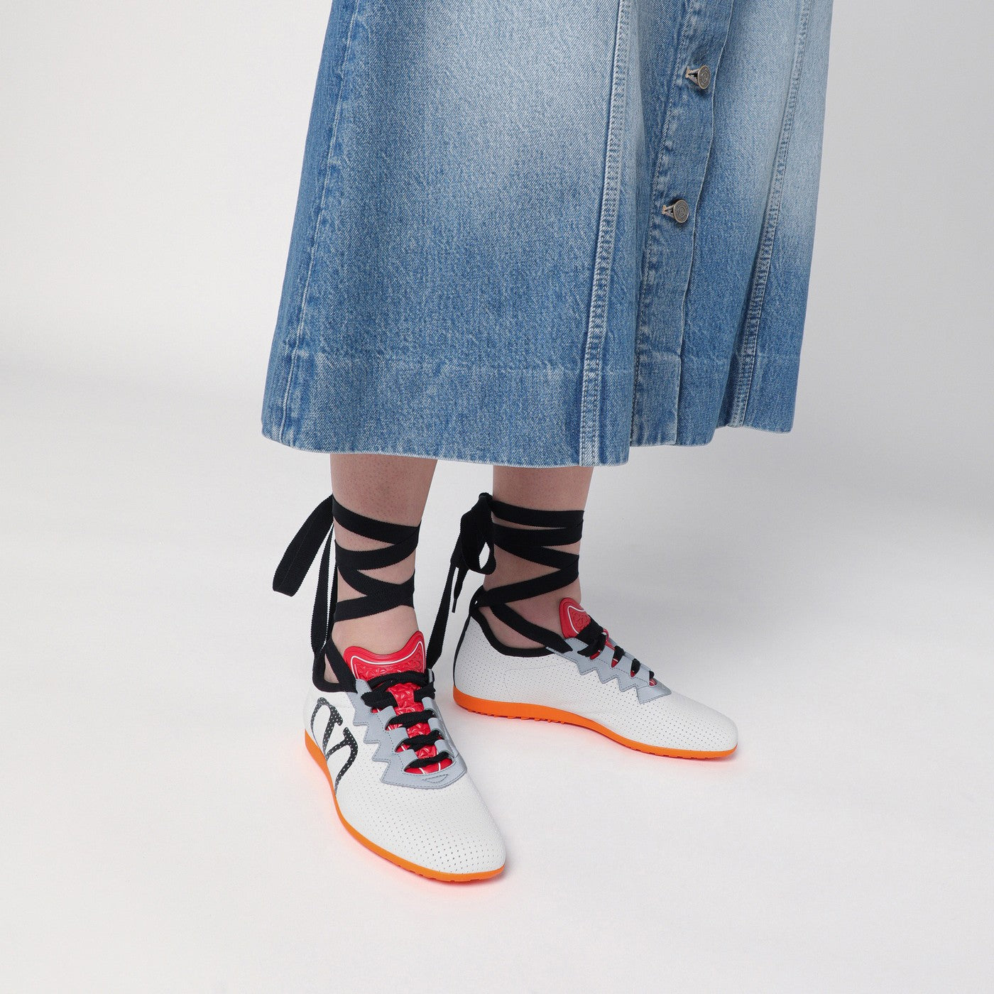 Sneakers Chromathon bianca in nappa traforata