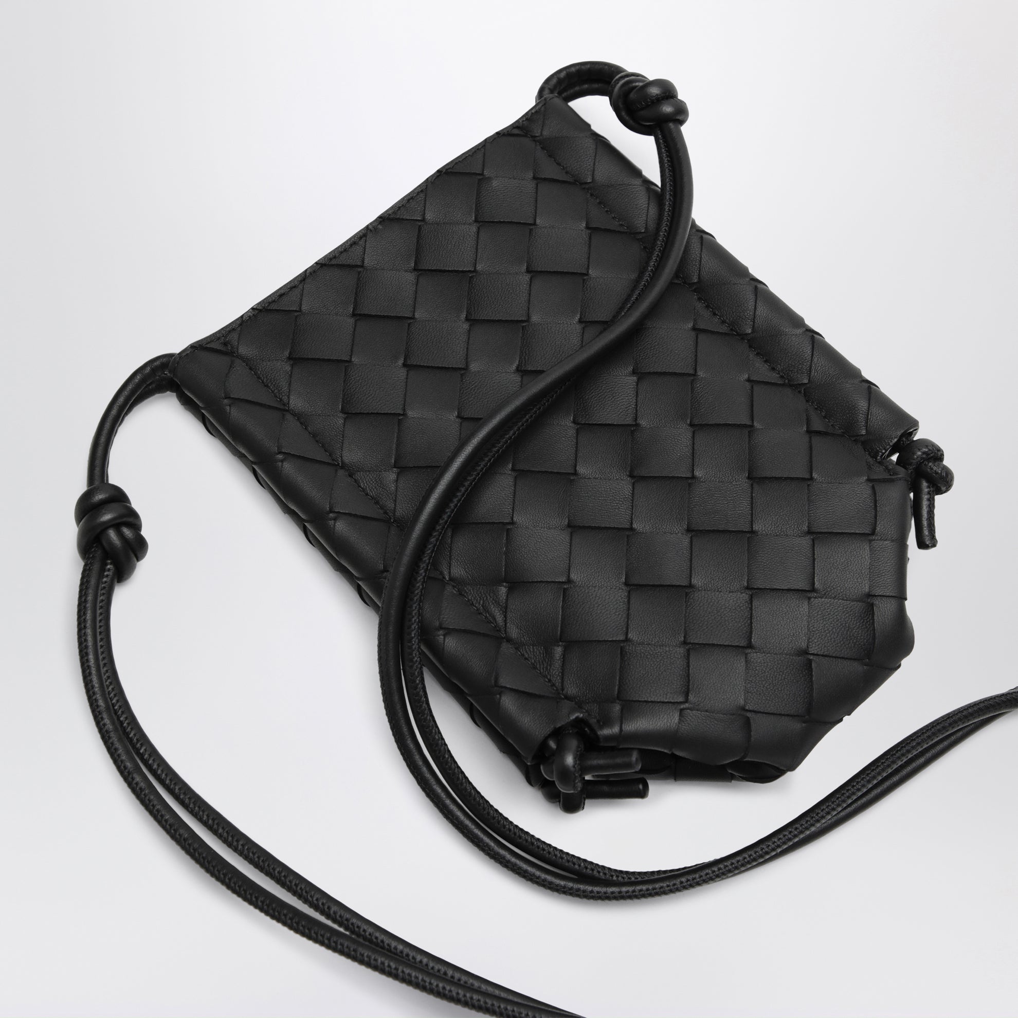 Borsa a tracolla nera in Intrecciato