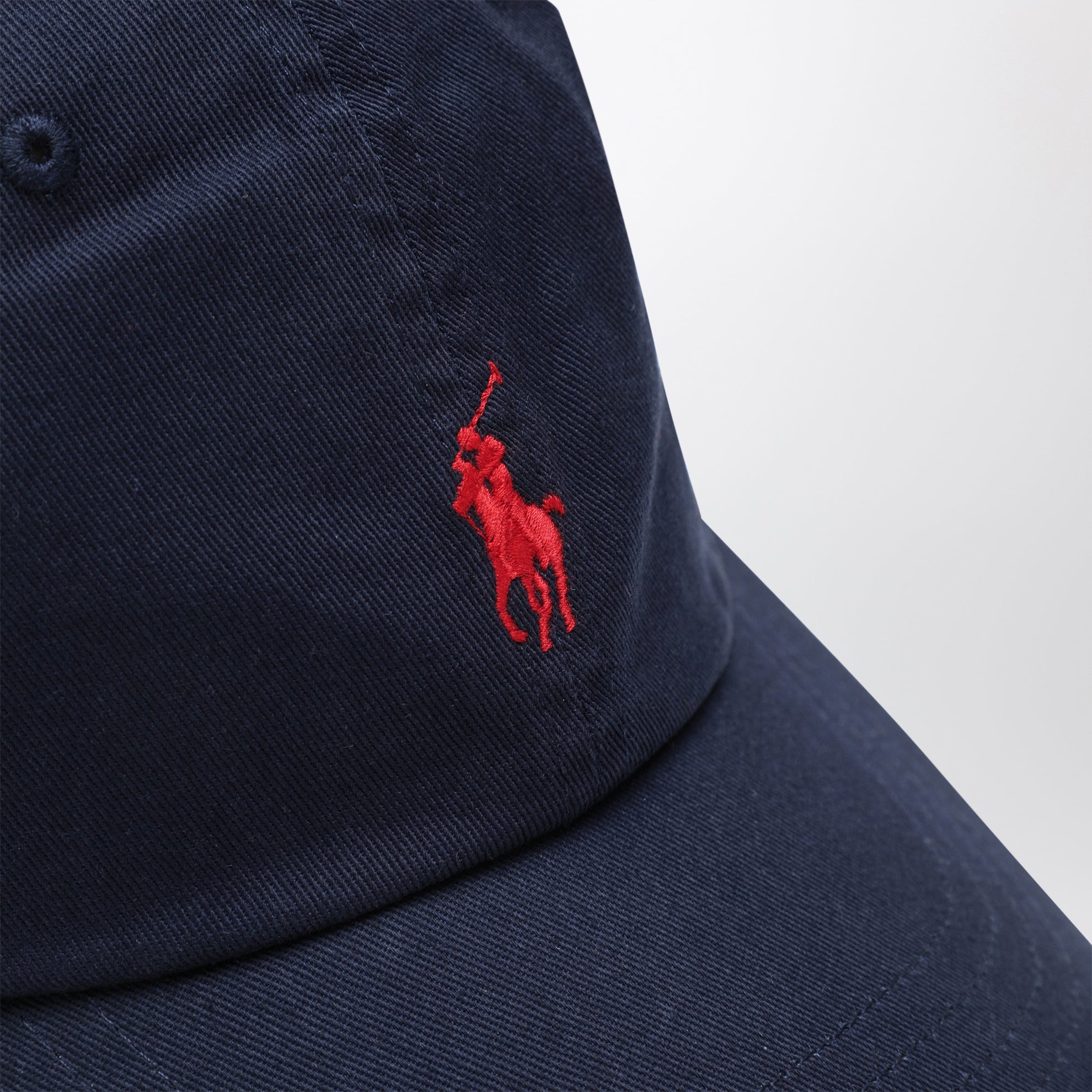 Newport Navy / Red Baseballkappe mit Logo