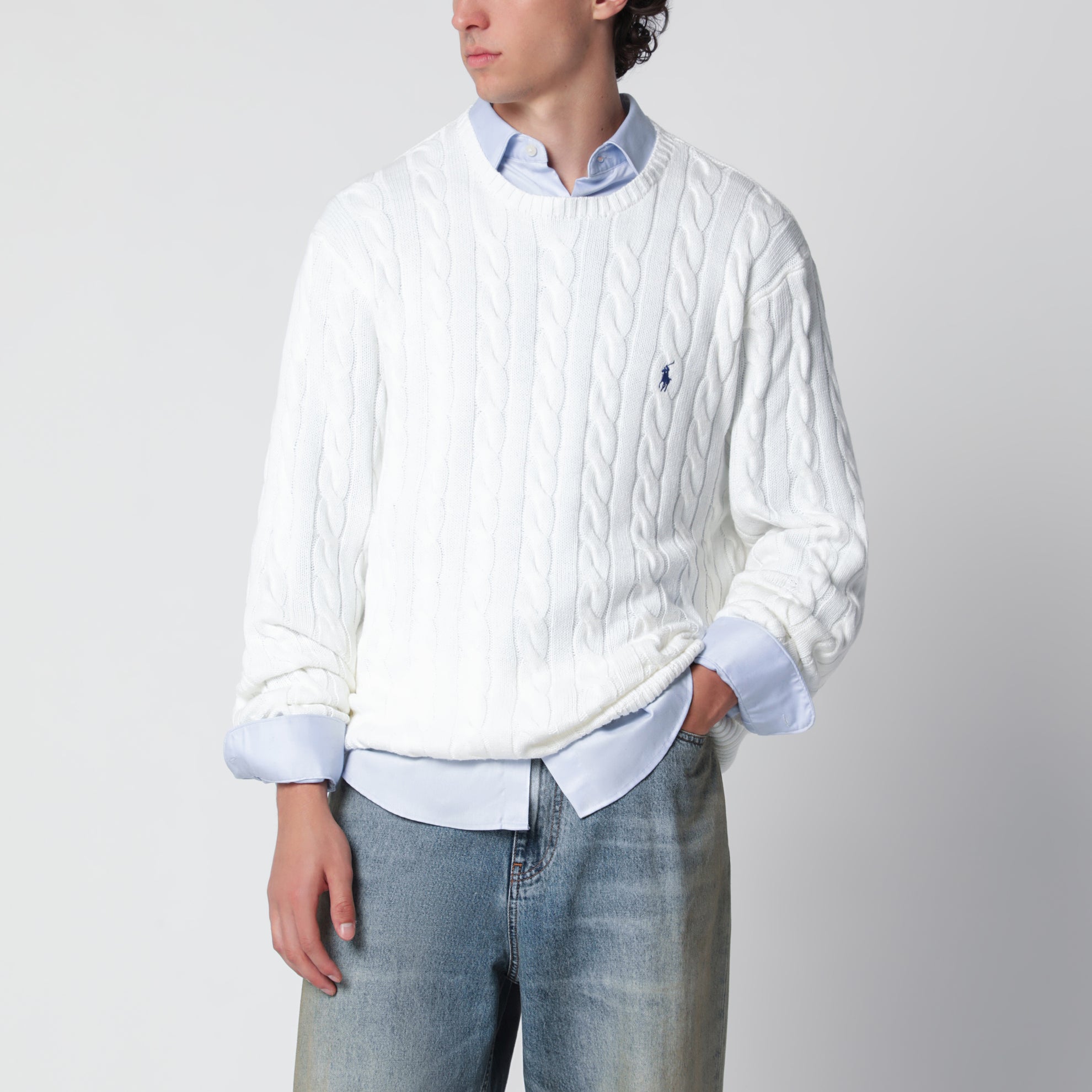 Maglione bianco in cotone a trecce