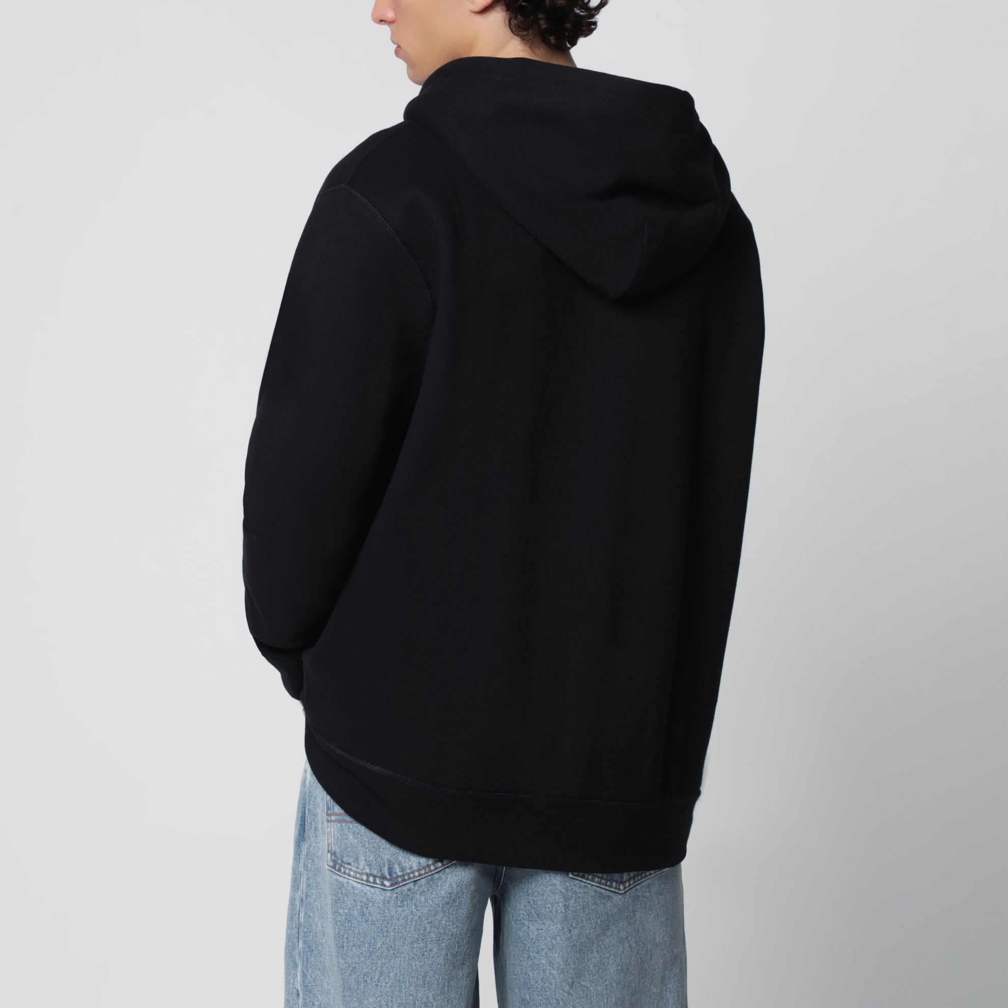 Felpa con cappuccio e zip nera