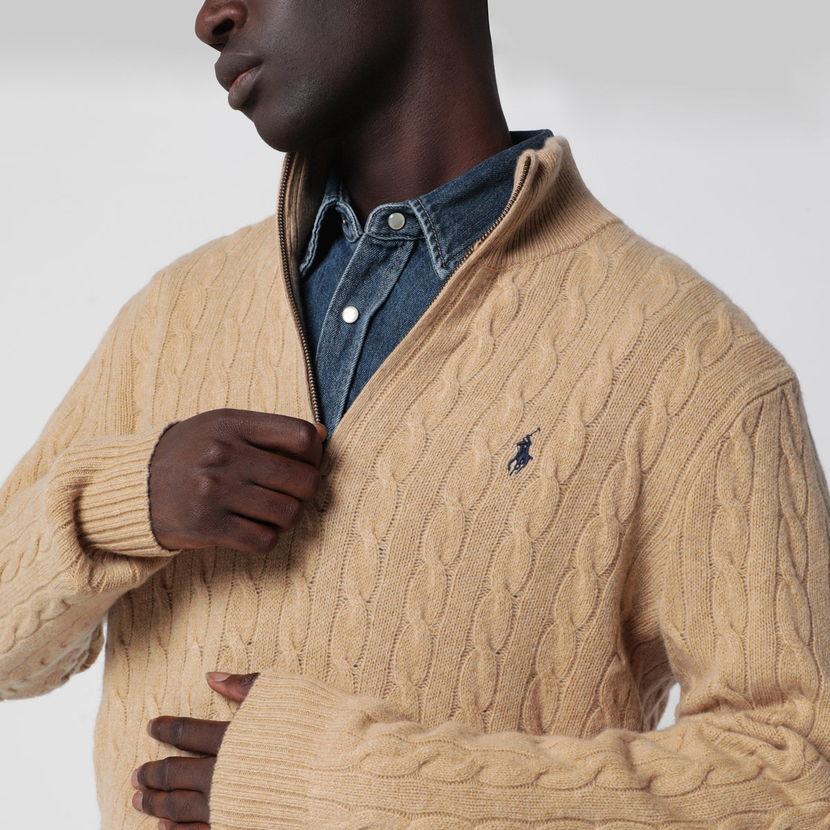 Camel cable-knit sweater in wool and cashmere