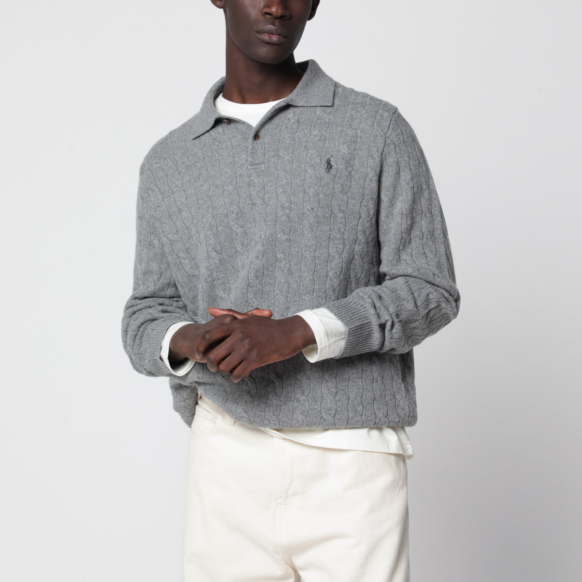 Grey cable knit sweater in wool and cashmere