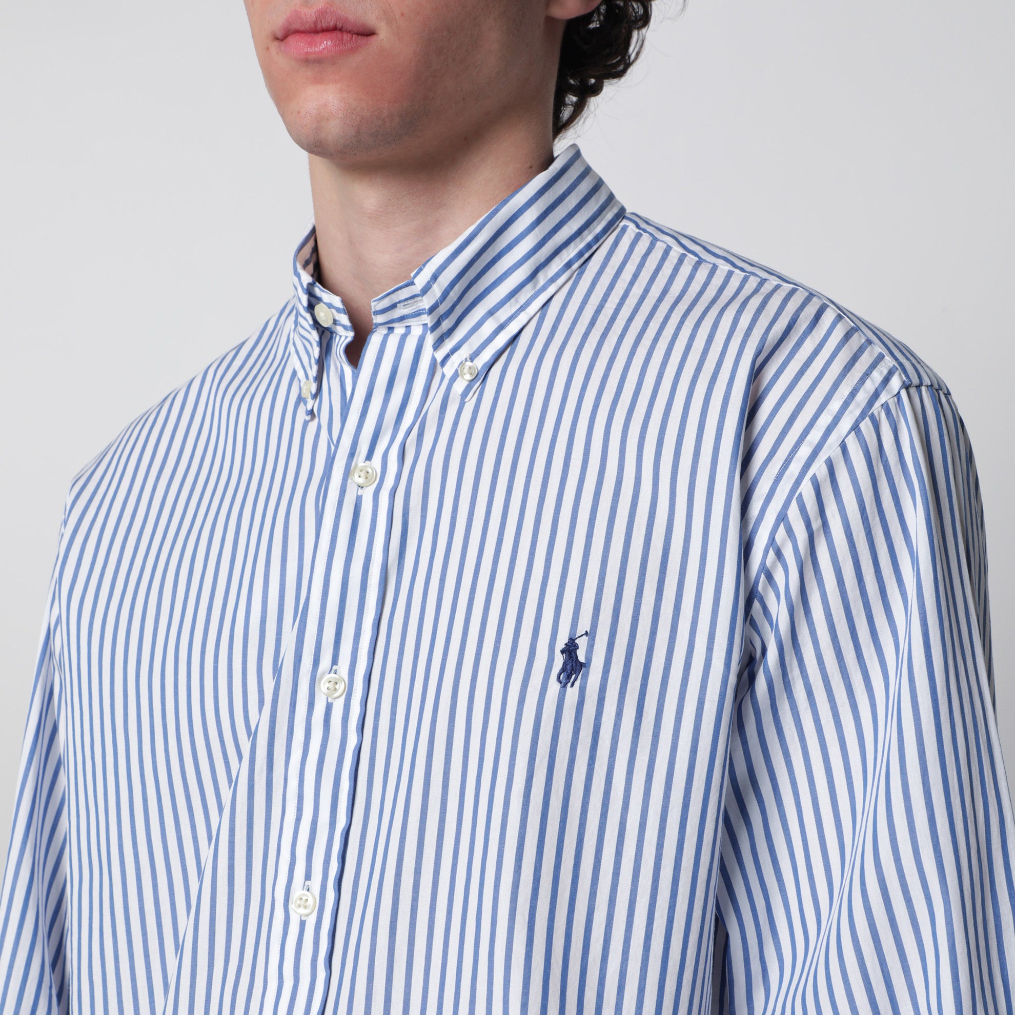 White/blue striped Custom-Fit shirt