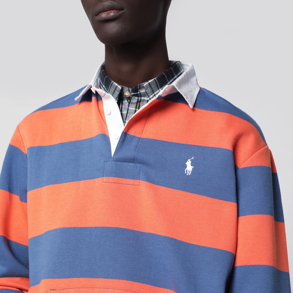 Orange-blau gestreiftes Rugby-Poloshirt mit Polo Bear