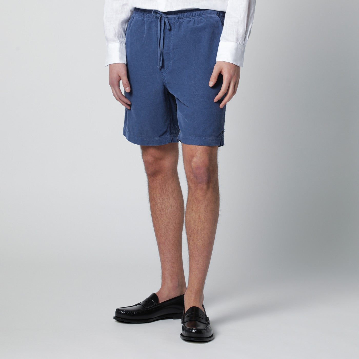 Light blue sporty bermuda shorts
