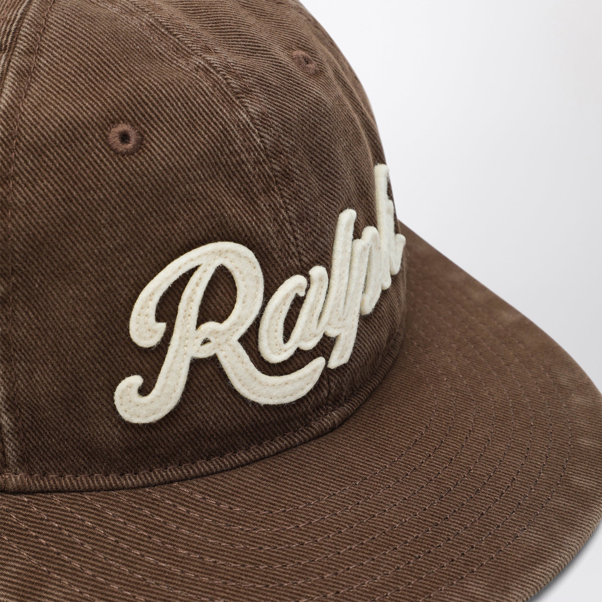 Cappello da baseball marrone con logo
