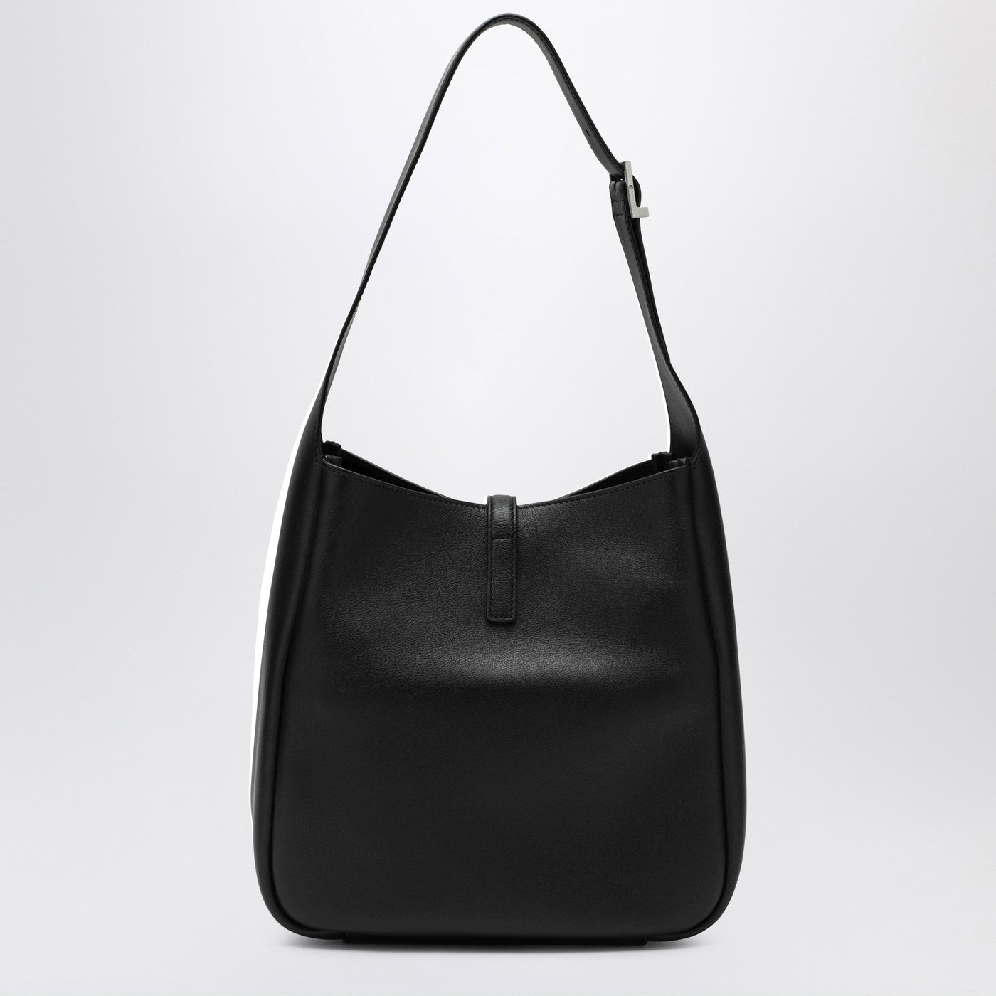 Small black Le 5 À 7 leather bag
