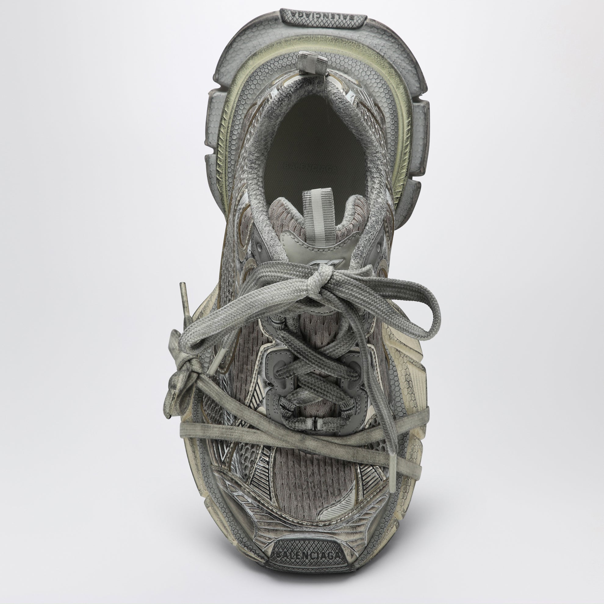 3XL Eggshell coloured mesh Sneaker