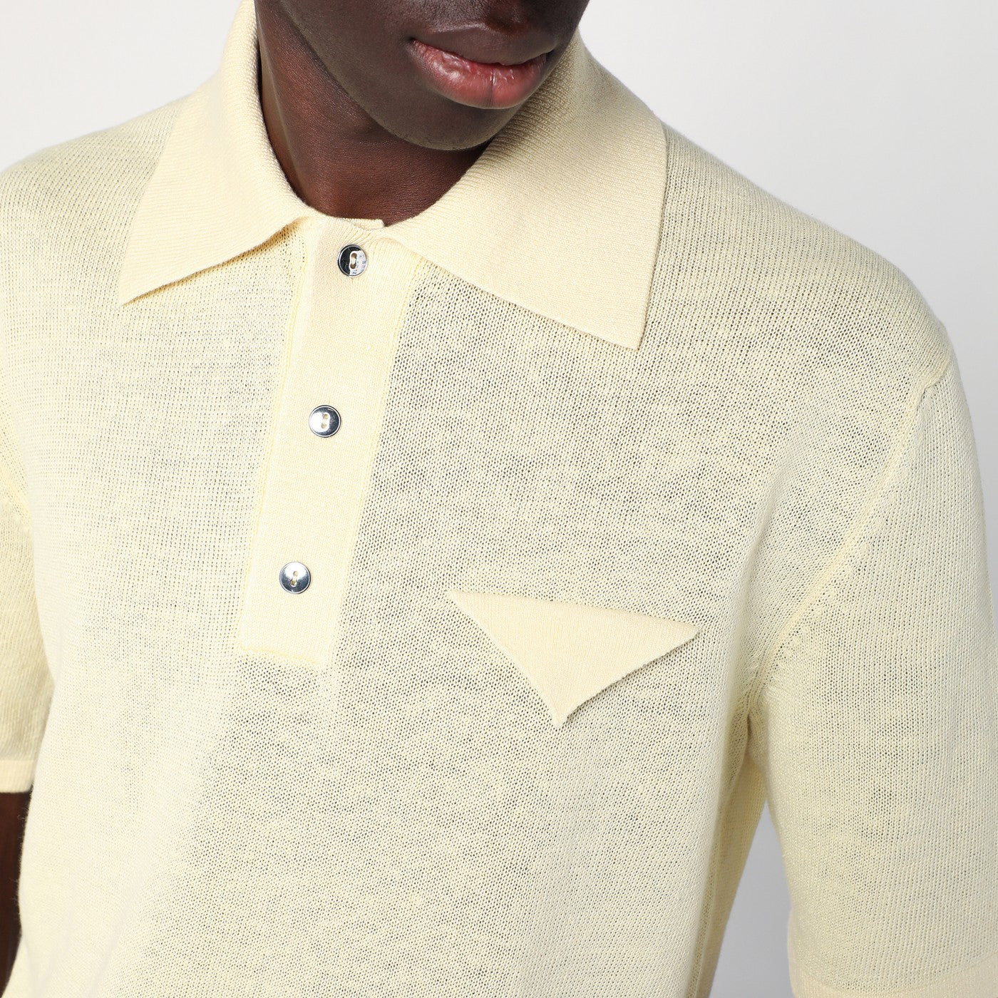 Polo jaune en lin léger