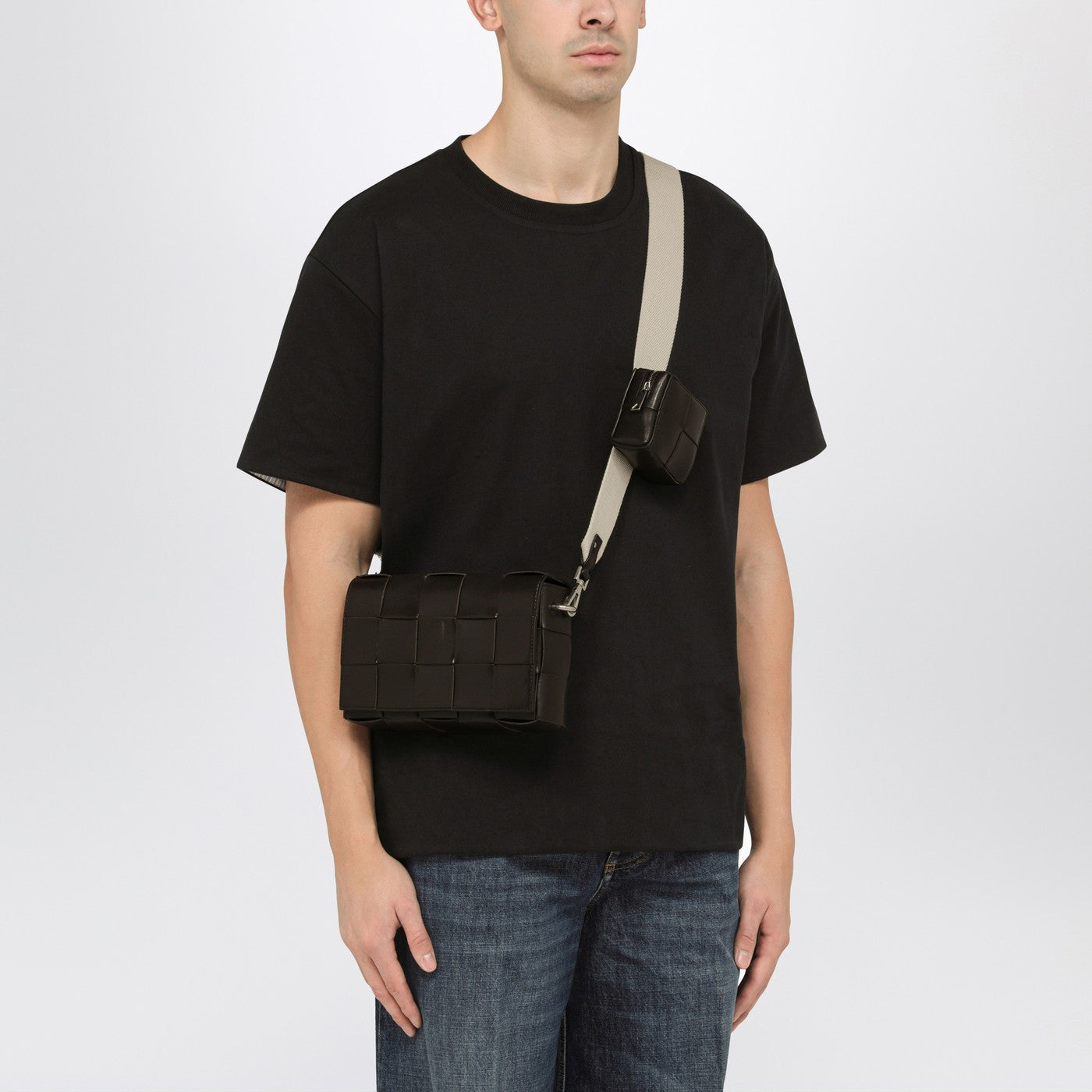 Dunkelbraune Umhängetasche Cassette