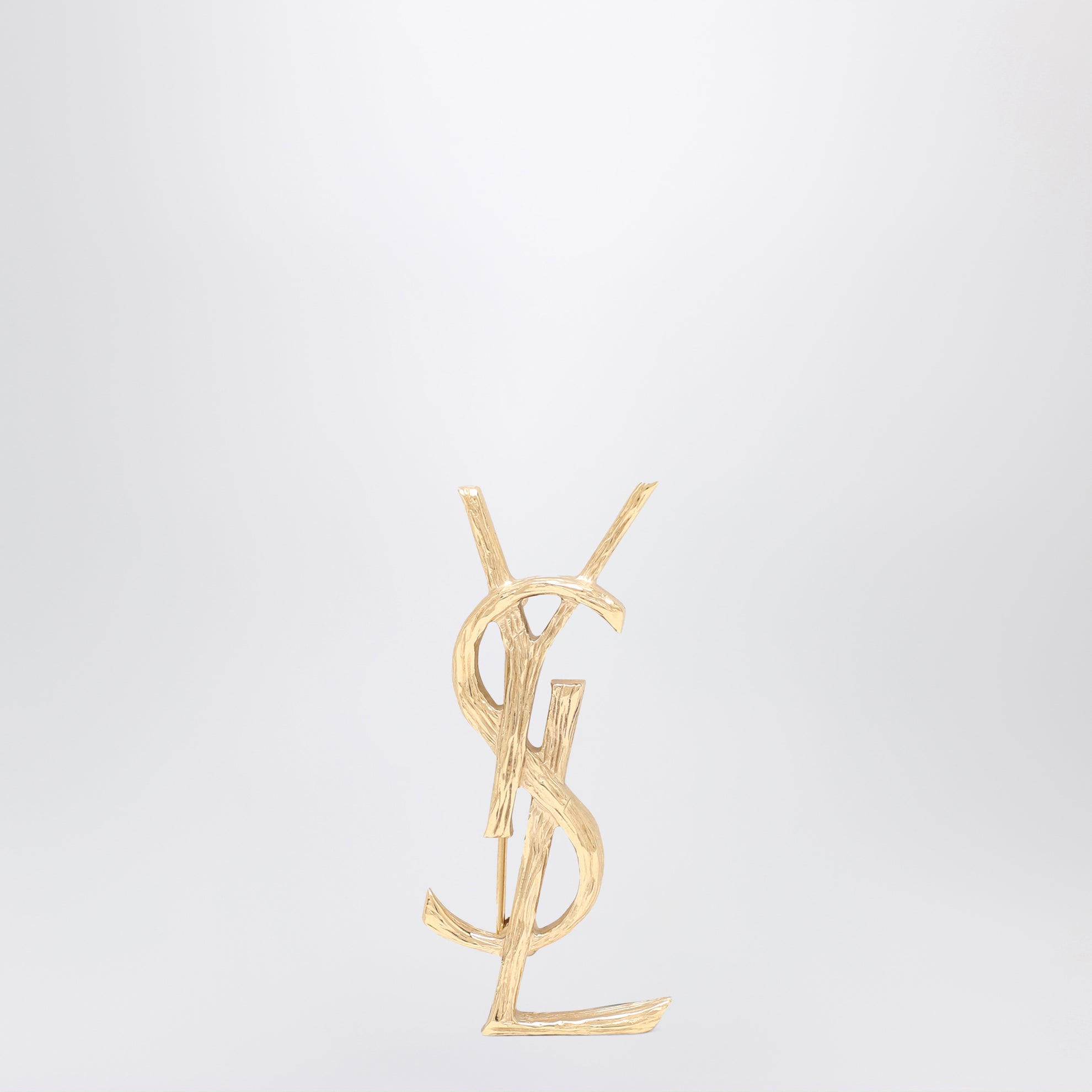 Cassandre brooch with engraved design